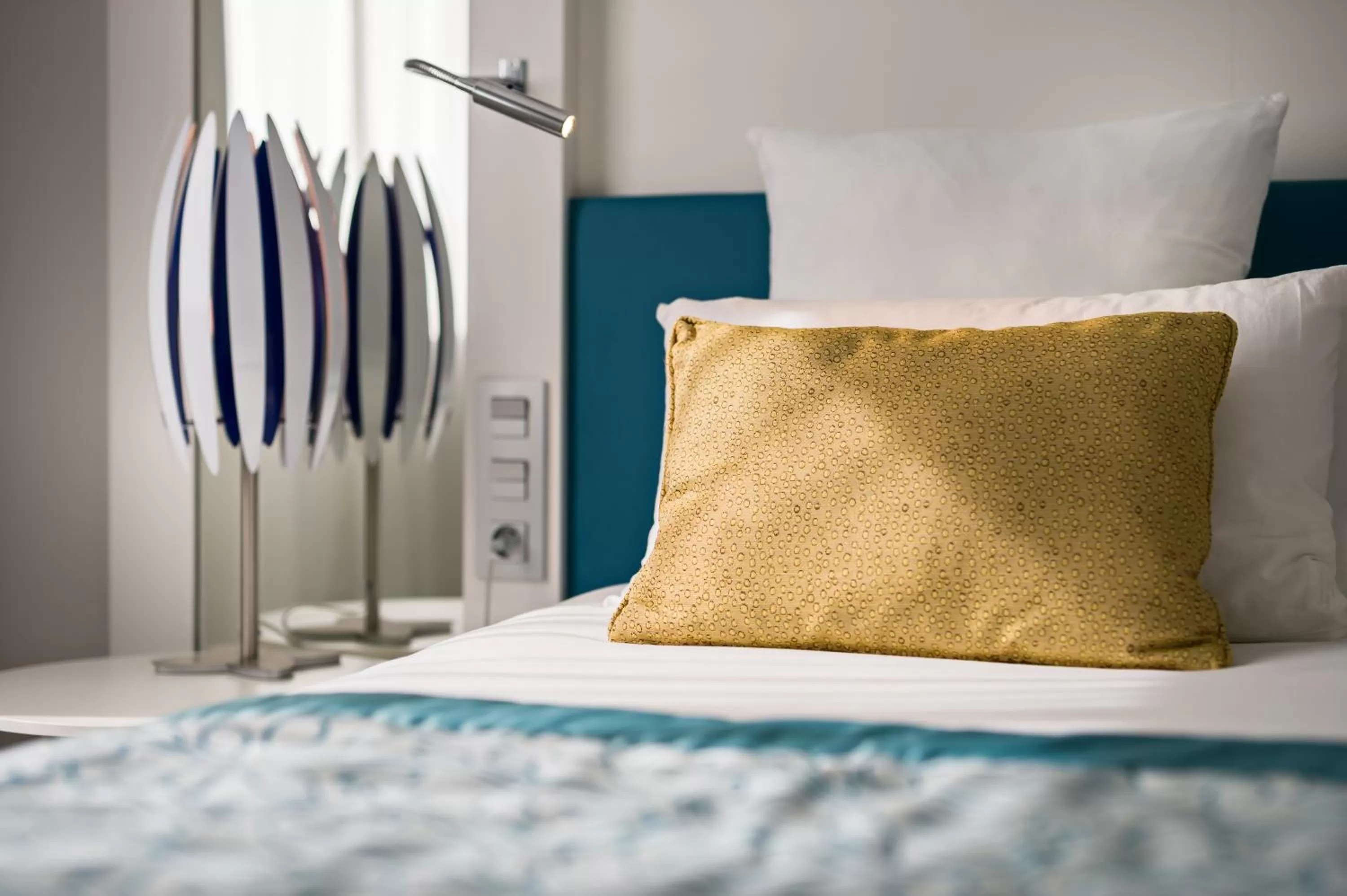 Bed in Golden Tulip Marseille Euromed