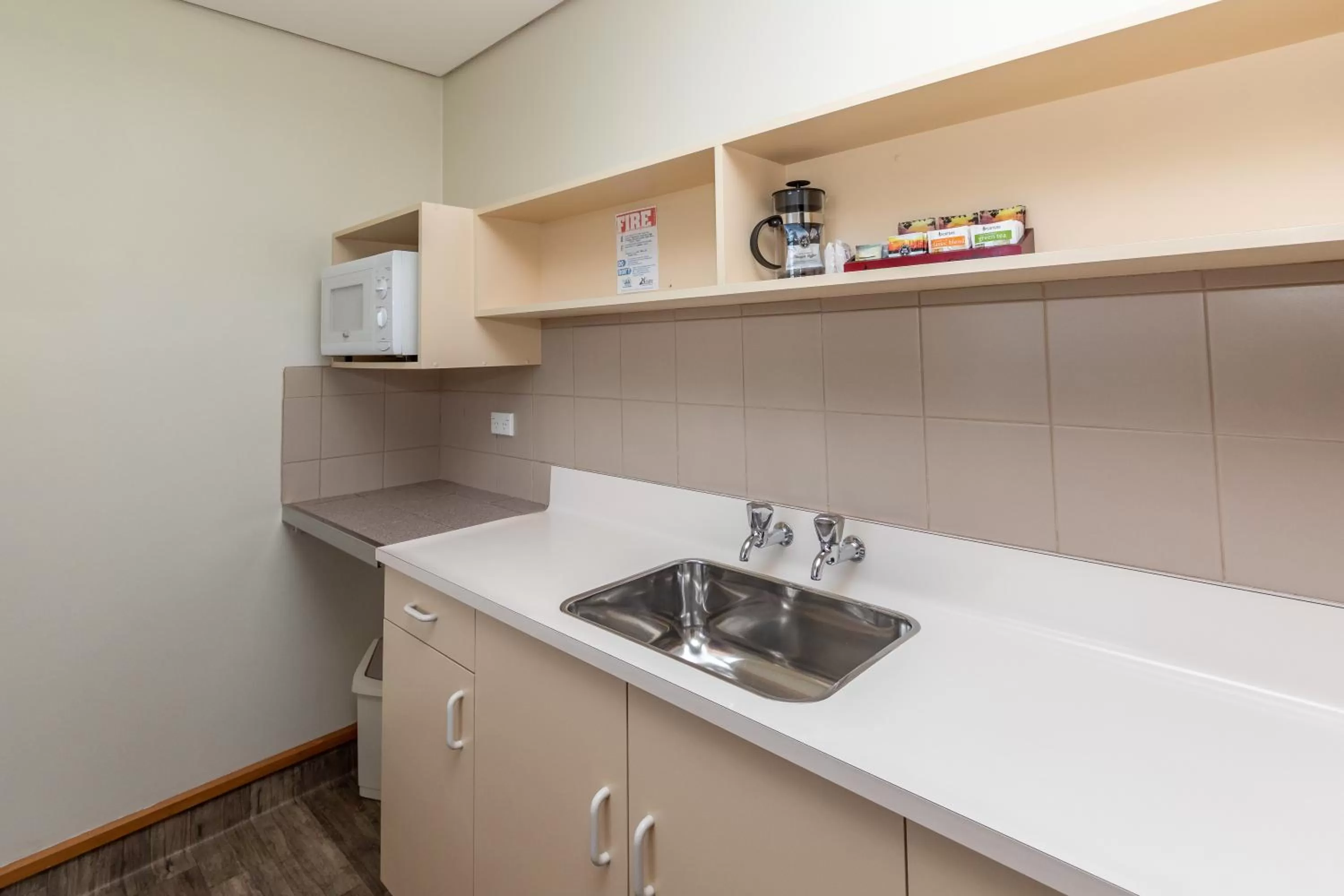 Kitchen or kitchenette in ASURE Explorer Motel & Apartments