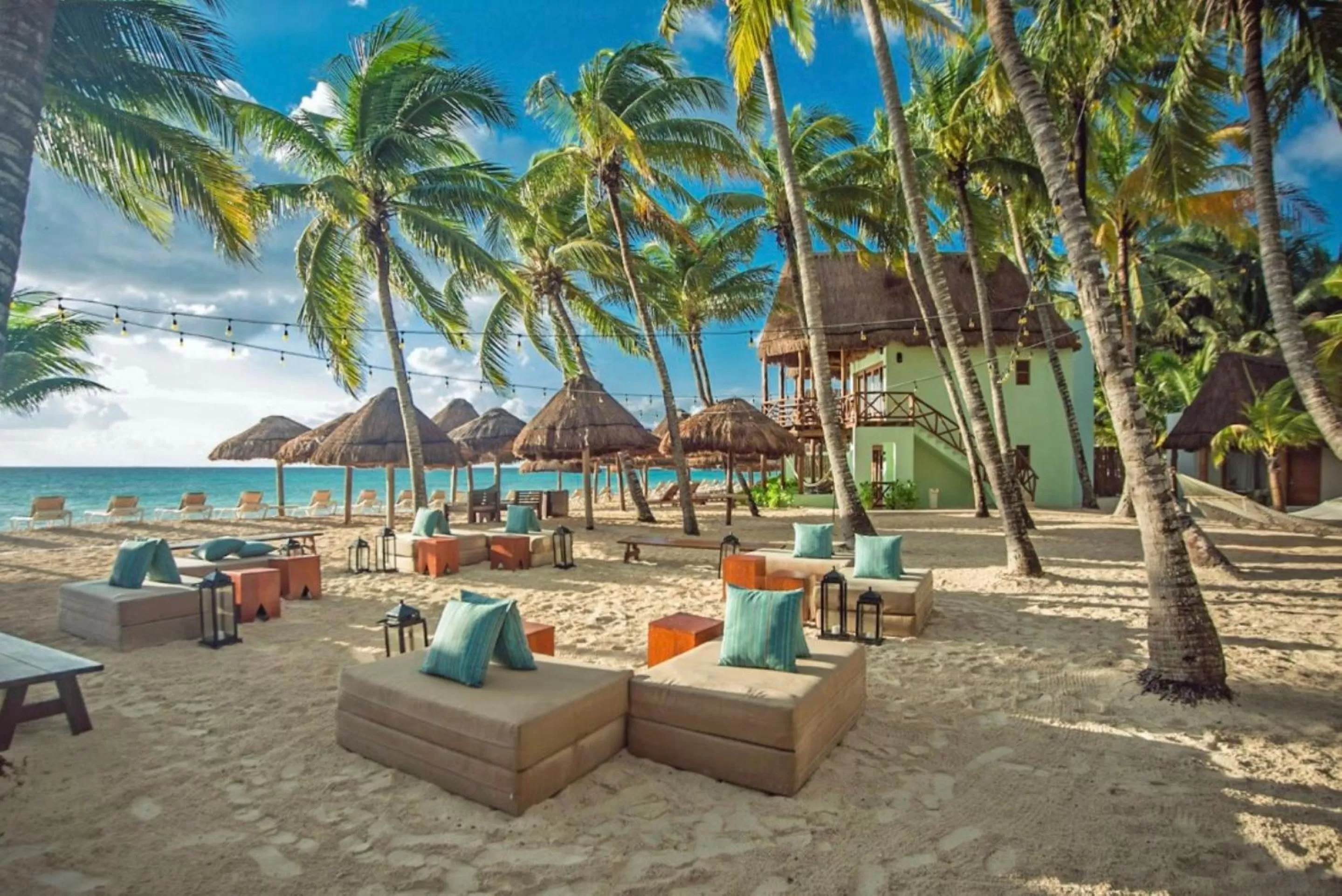 Lounge or bar in Mahekal Beach Front Resort & Spa