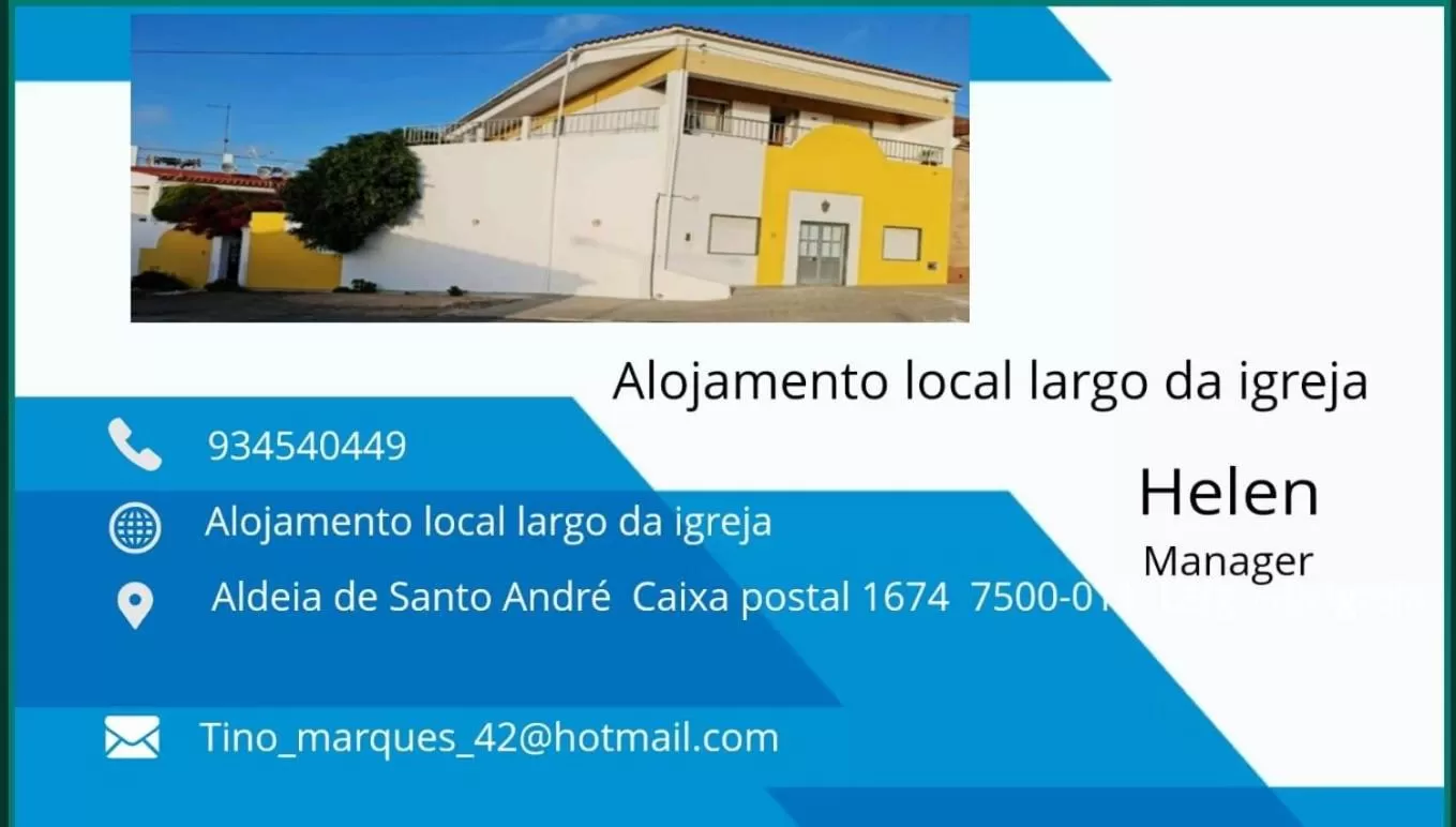 Small Double Room in Alojamento Local Largo da Igreja