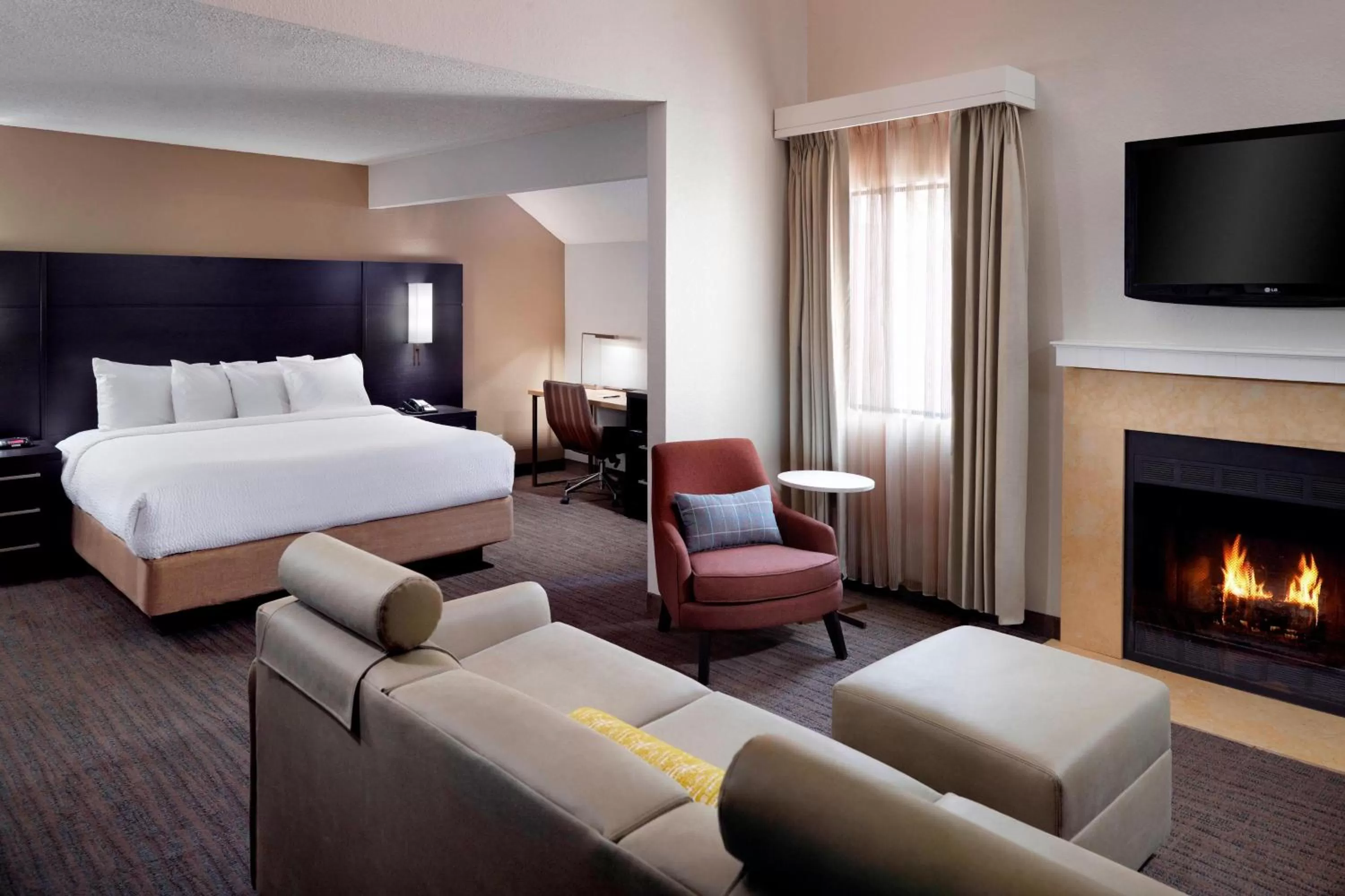 Living room, Bed in Residence Inn by Marriott Atlanta Buckhead