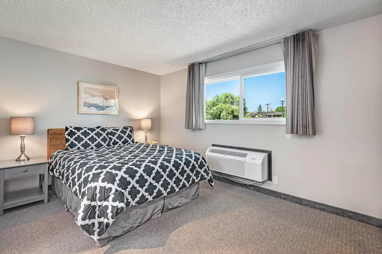 Bed in Bend Riverside Condos