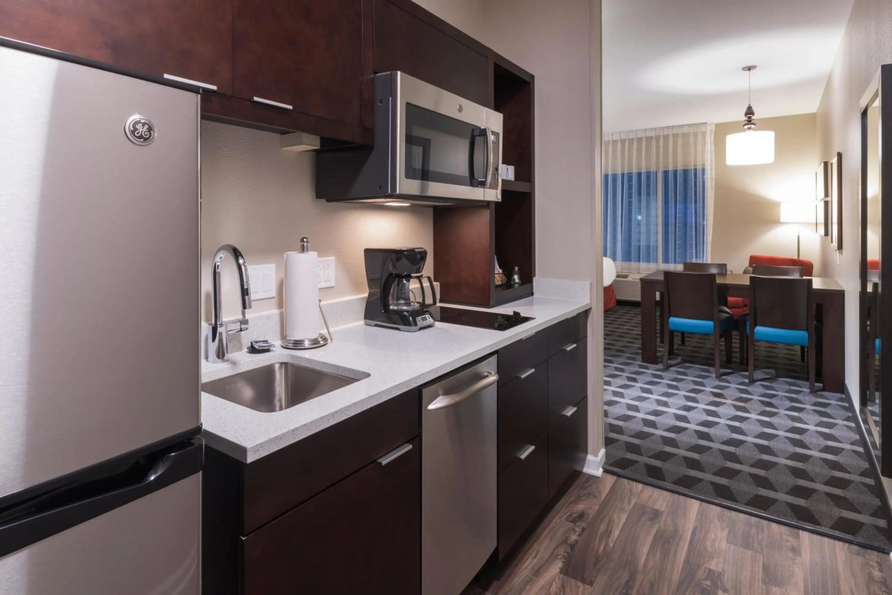 kitchen in Towneplace Suites By Marriott Hays