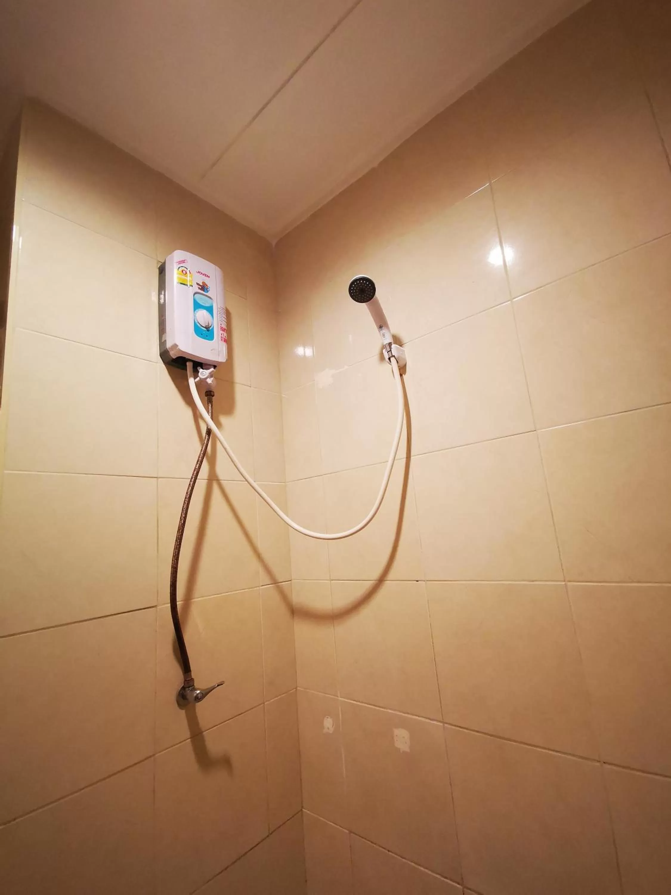 Shower in KKinn South Pattaya