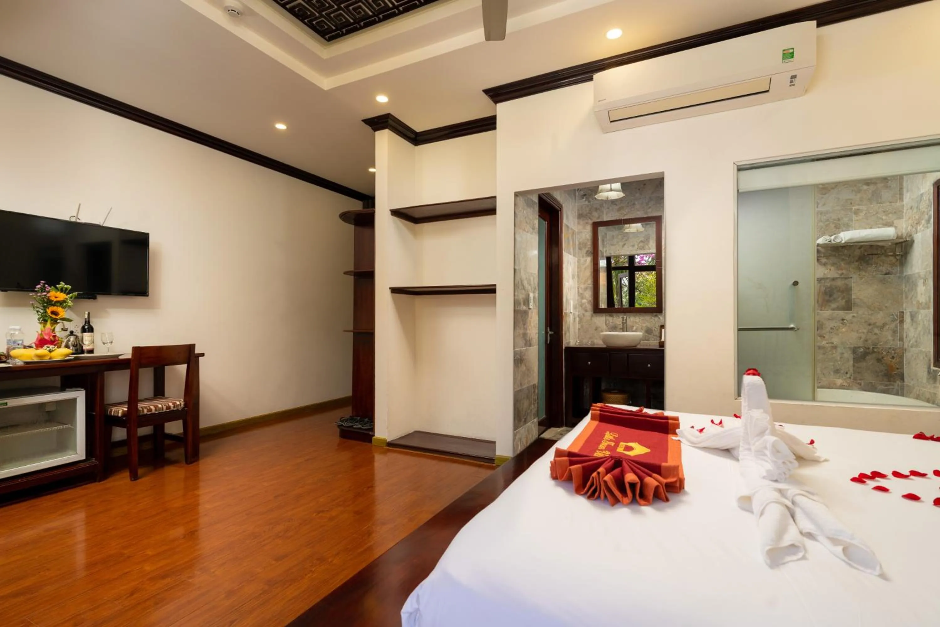 Photo of the whole room in Little Town Villa