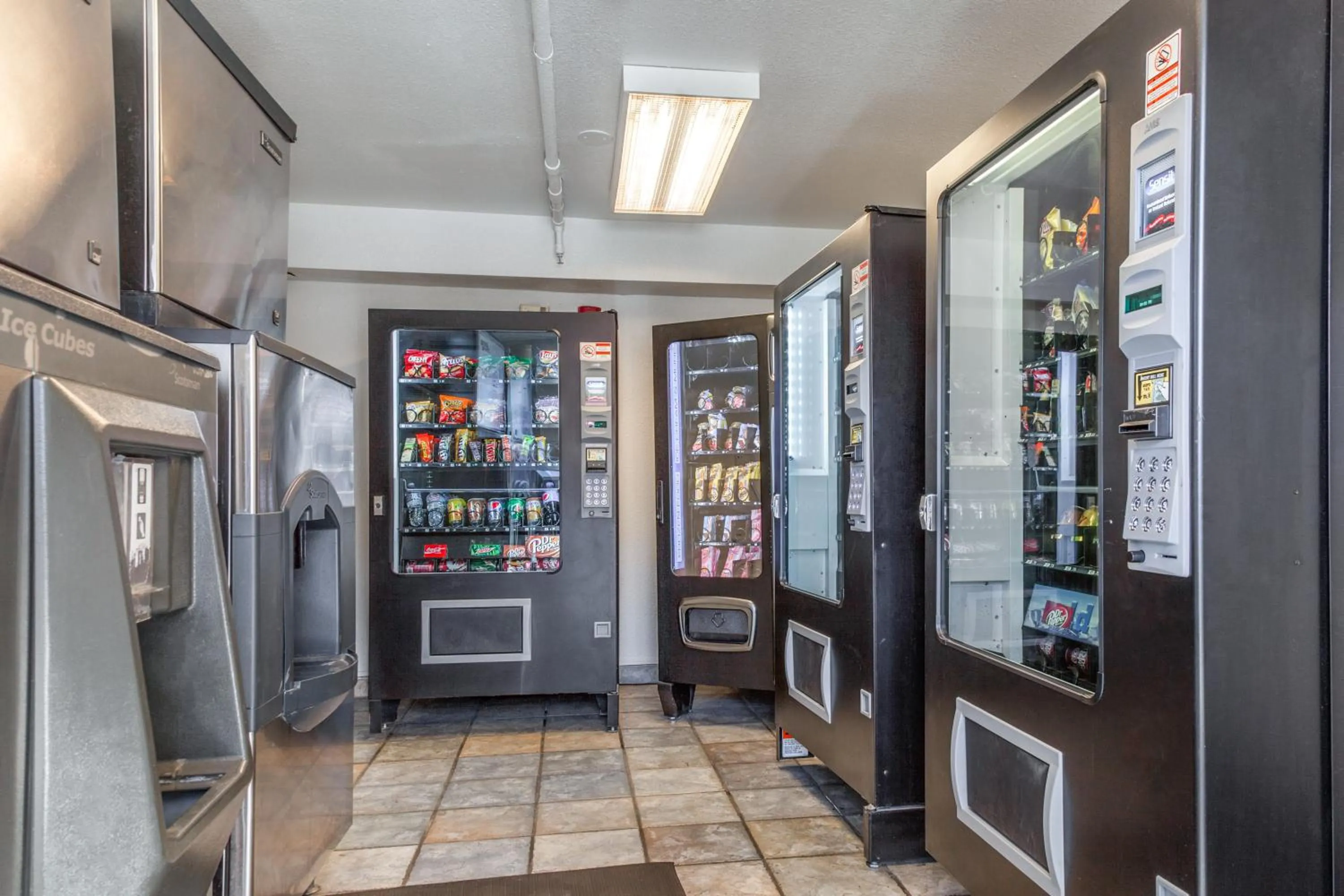 Decorative detail in Motel 6-Phoenix, AZ - West