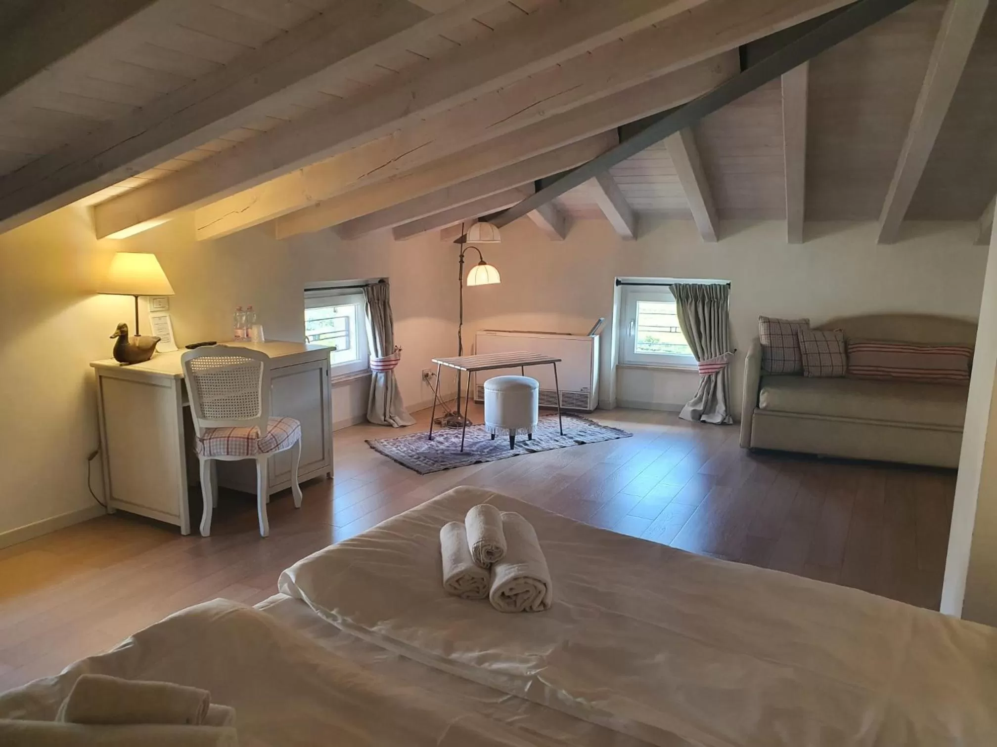 Photo of the whole room in Hotel Villa Moron