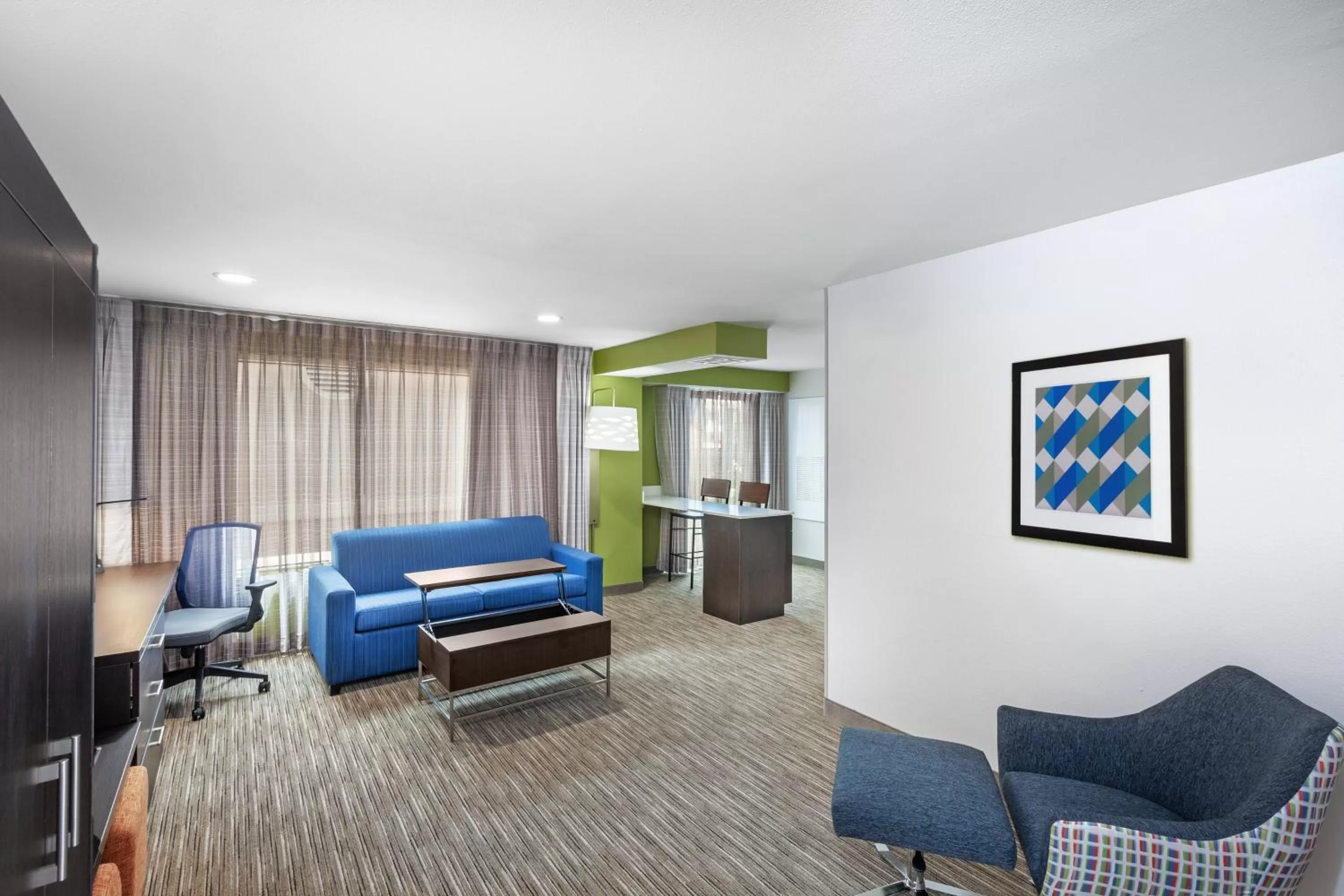Bedroom, Bed in Holiday Inn Express & Suites Baton Rouge East by IHG