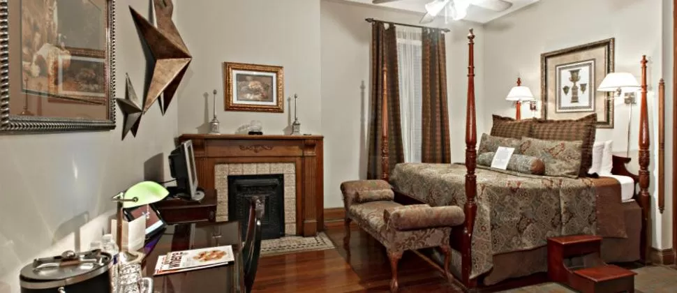 Bed in 1896 O'Malley House