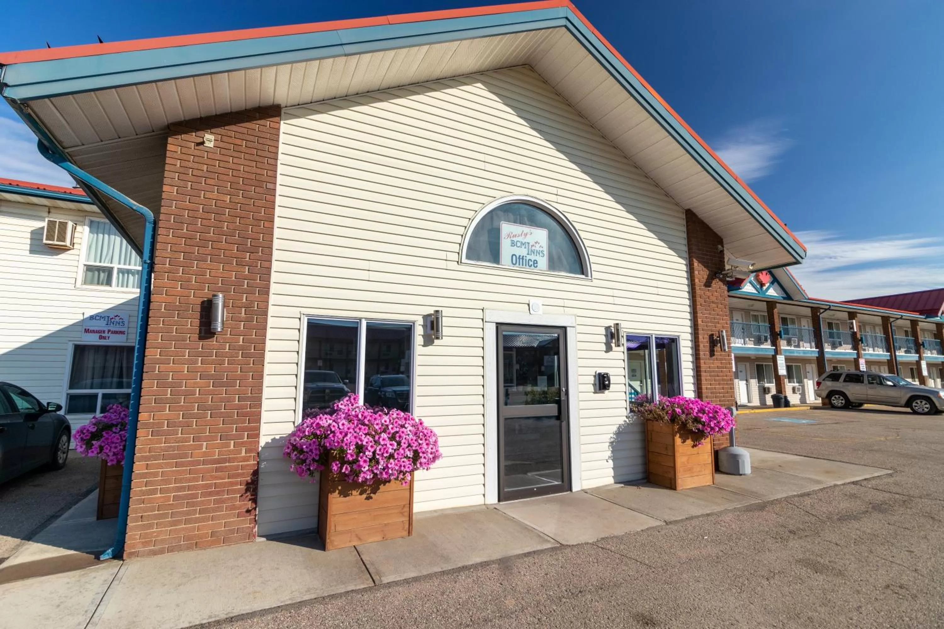 Property building in BCMInns - Fort McMurray - Rusty's