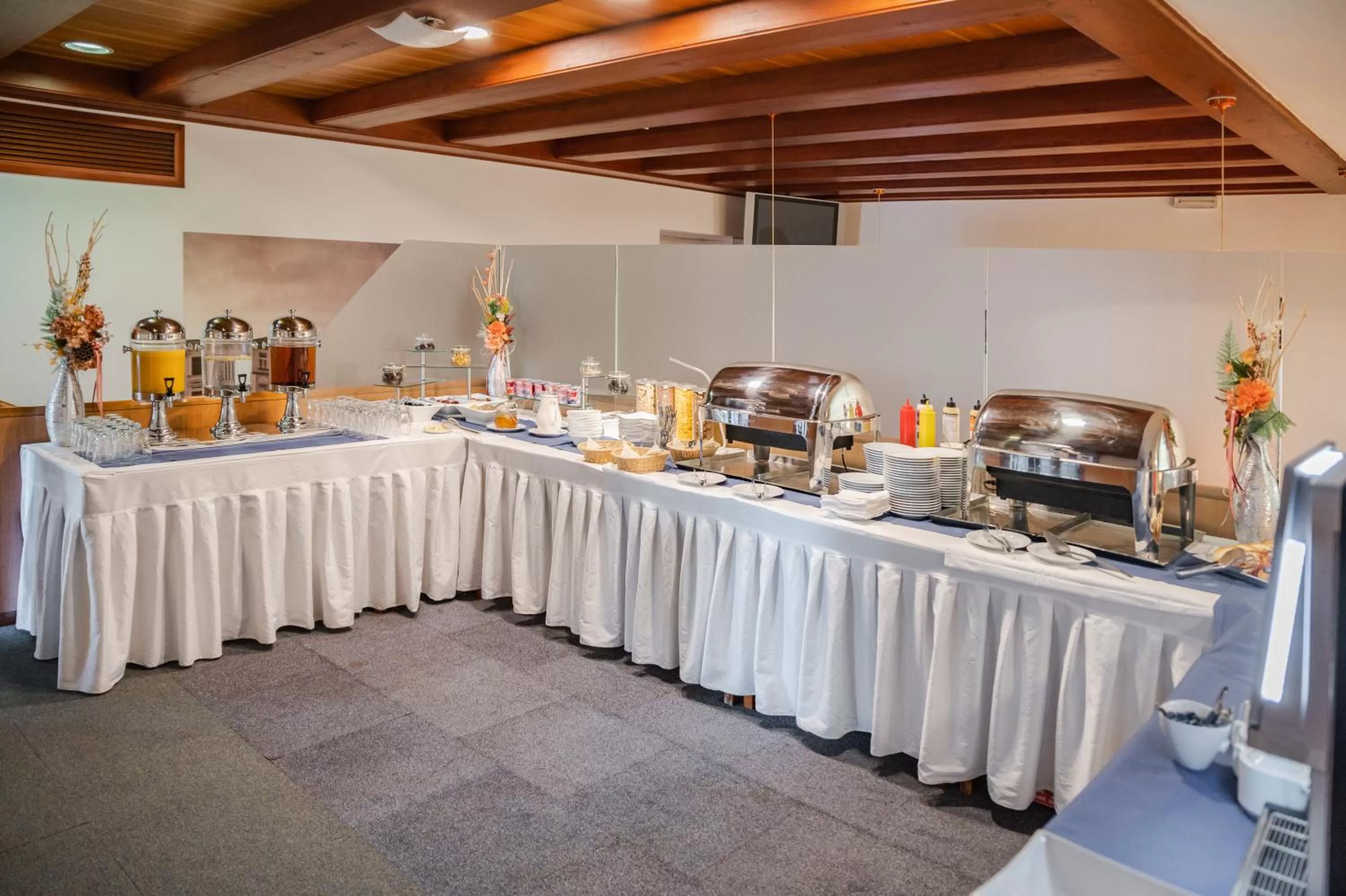 Buffet breakfast in Hotel U Královny Elišky