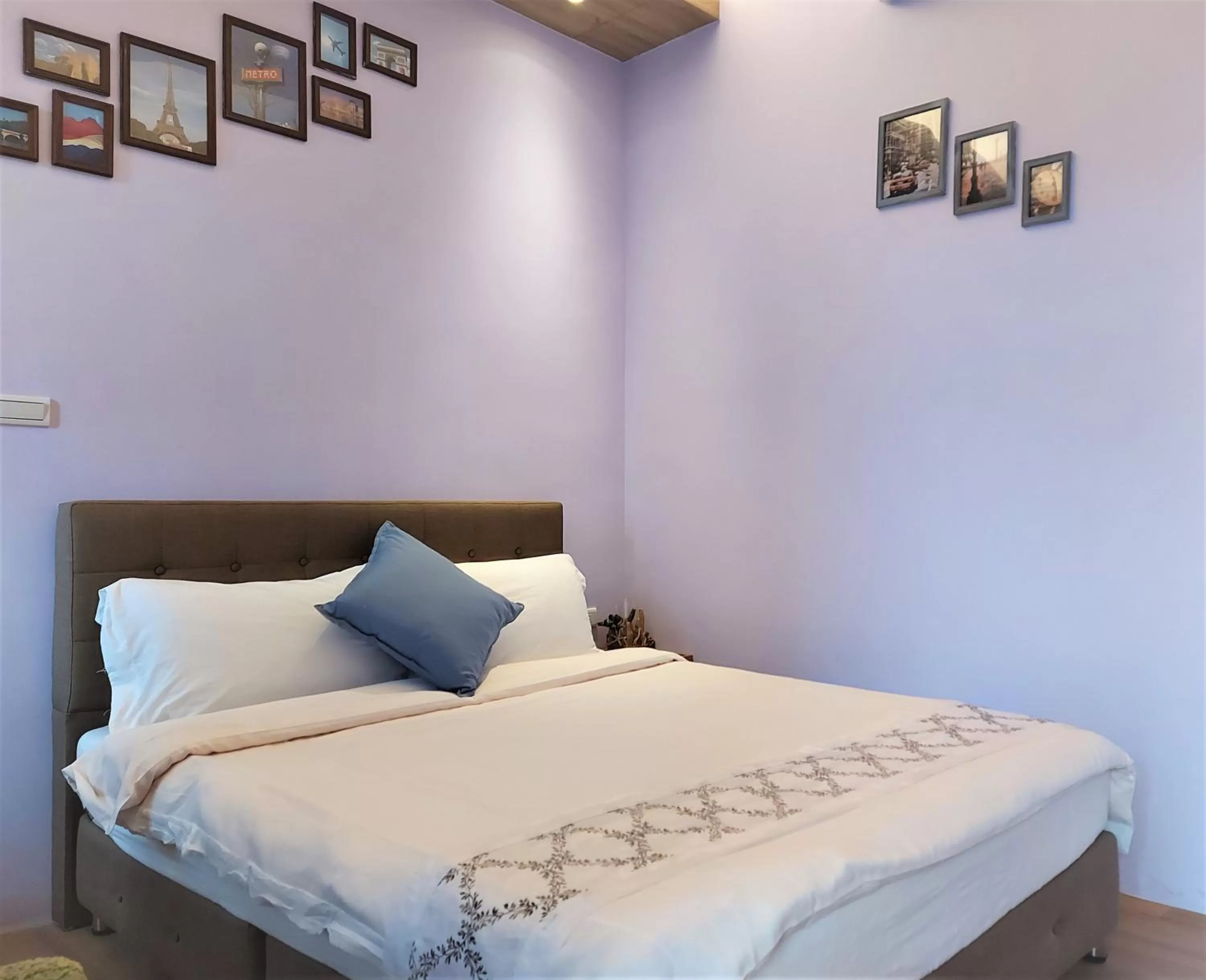 Photo of the whole room, Bed in Dosun B&B