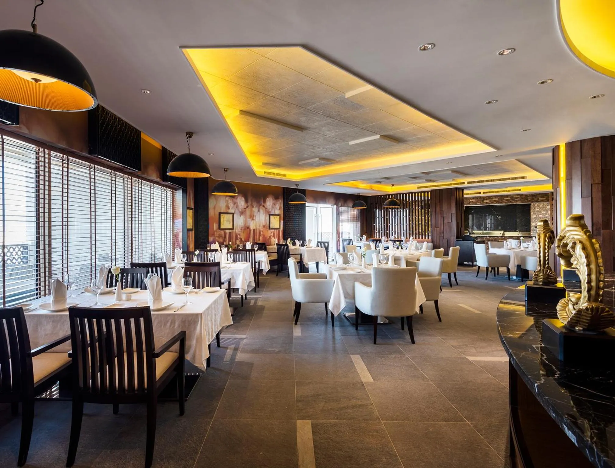 Restaurant/places to eat in Ezdan Palace Hotel