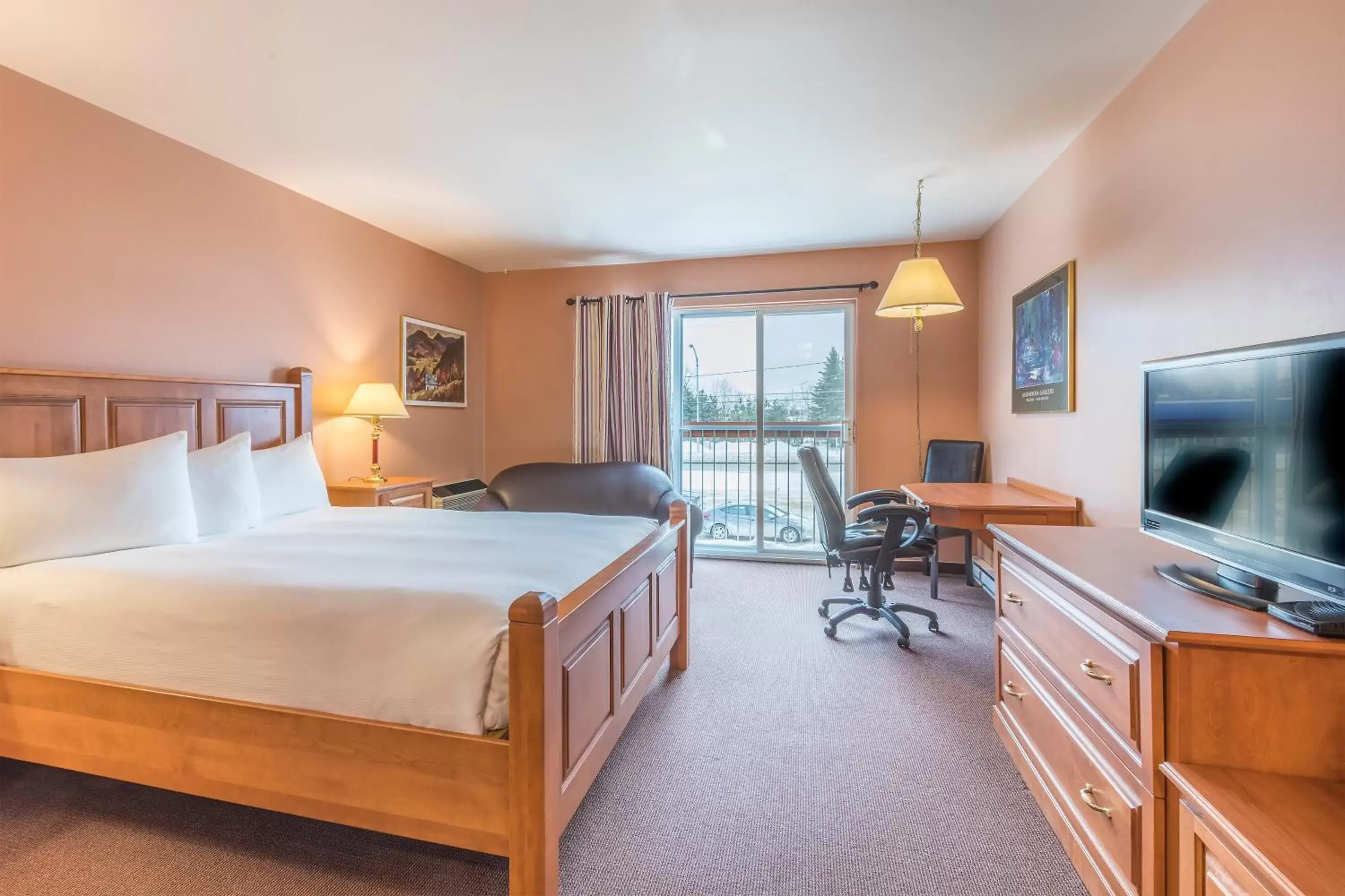 Superior King Room in Hotel Baie Saint Paul Superior King Room in Hotel Baie Saint Paul