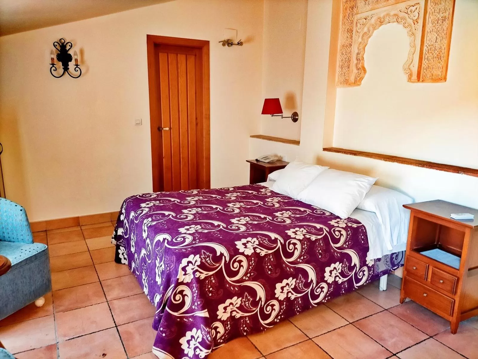 Bedroom, Bed in Abadía Hotel