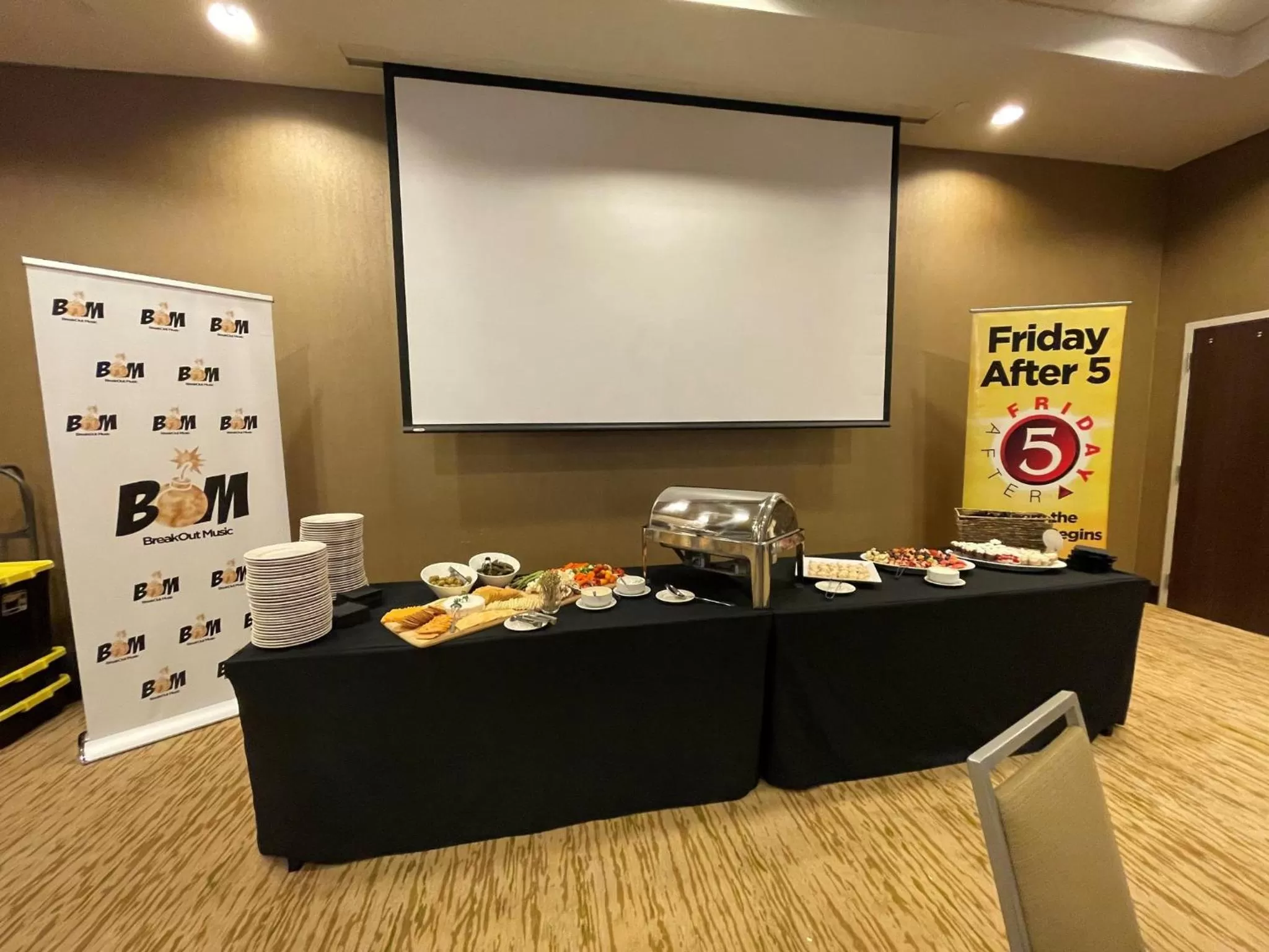 Meeting/conference room in Holiday Inn Owensboro Riverfront by IHG