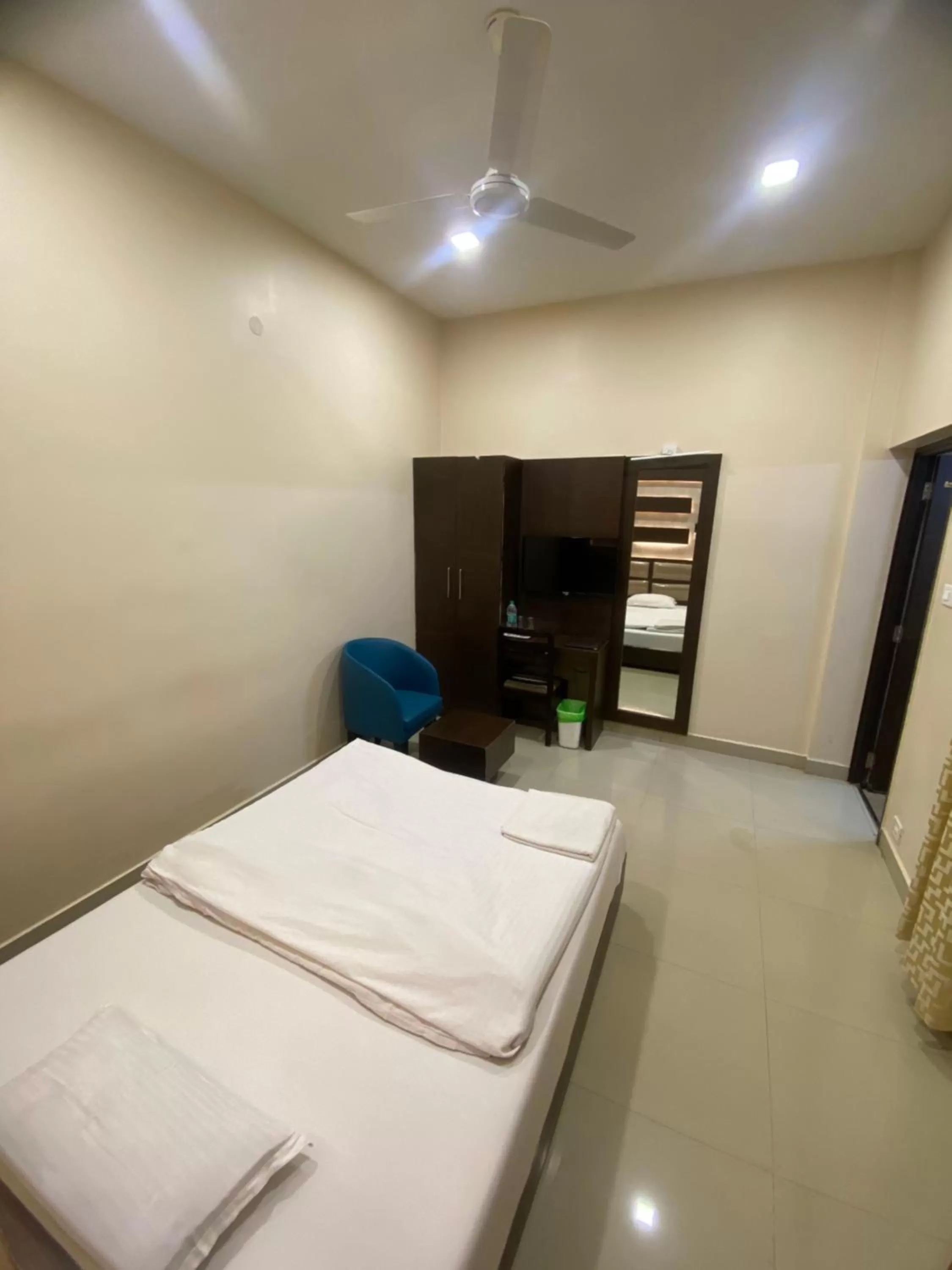 Greens Suite - Business Class Hotel - Opposite Ripon Building