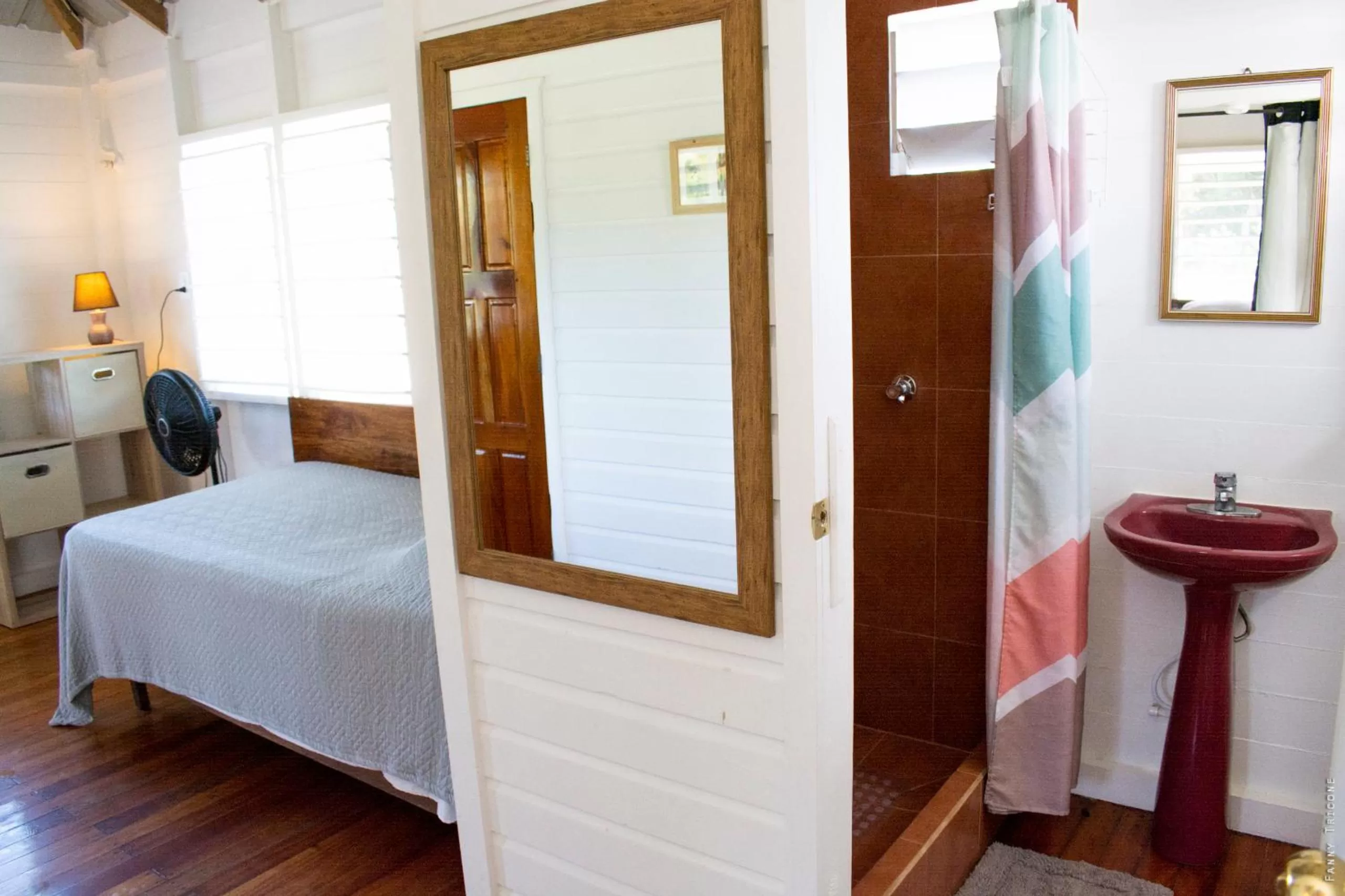 Bed, Bathroom in Horse Cottage
