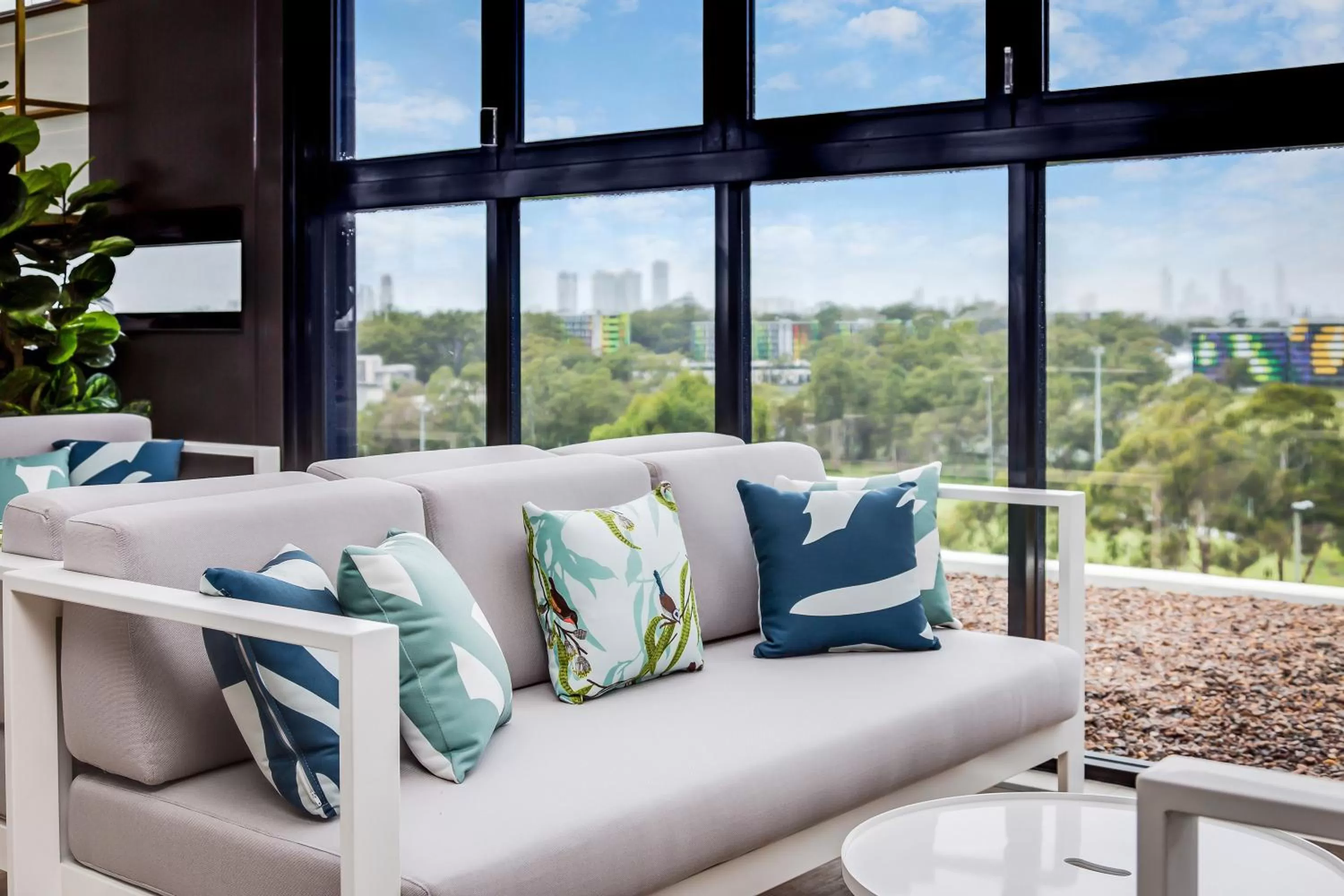 Lounge or bar in Mantra at Sharks