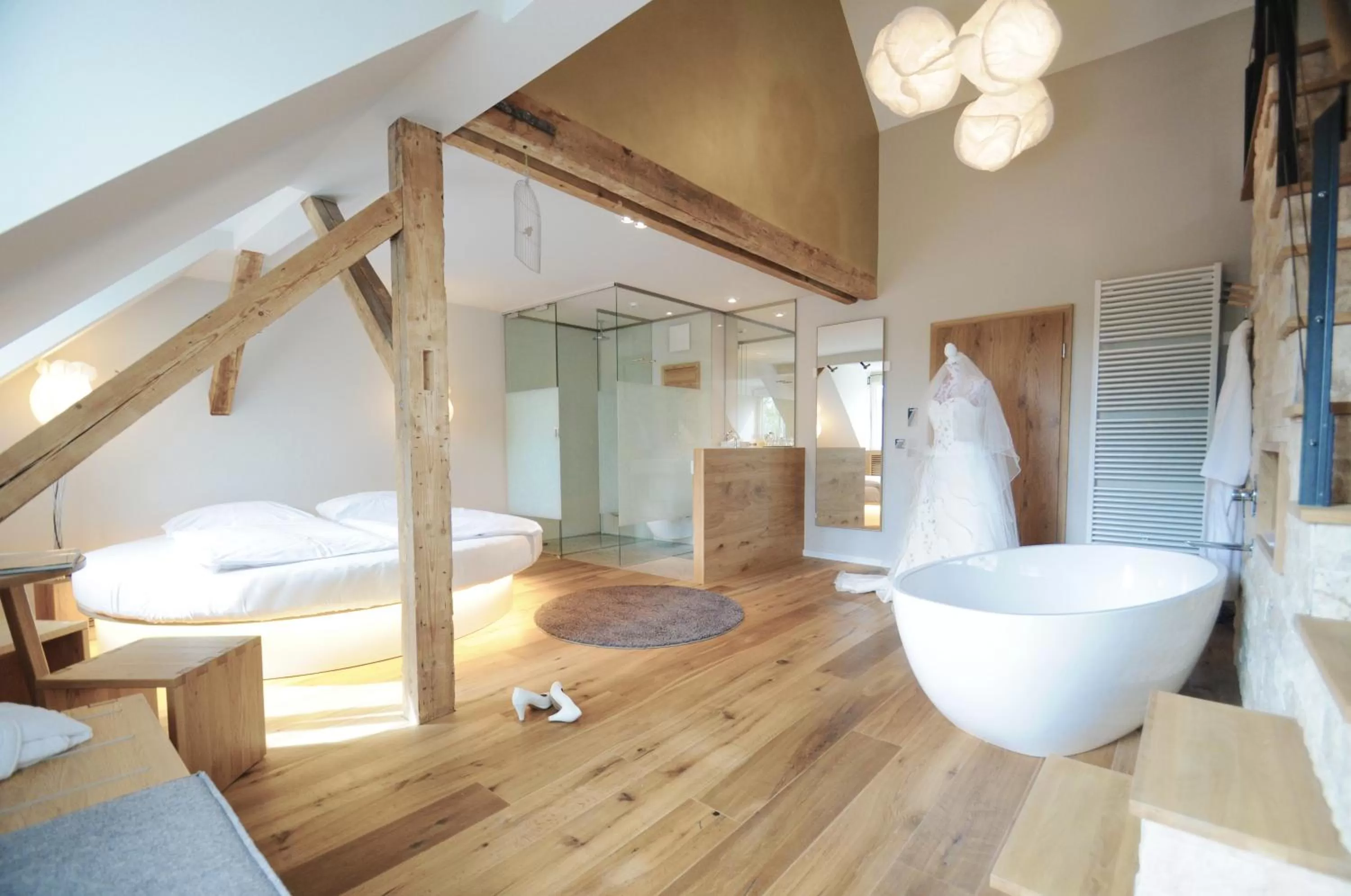 Bedroom, Bathroom in Hotel Waldvogel