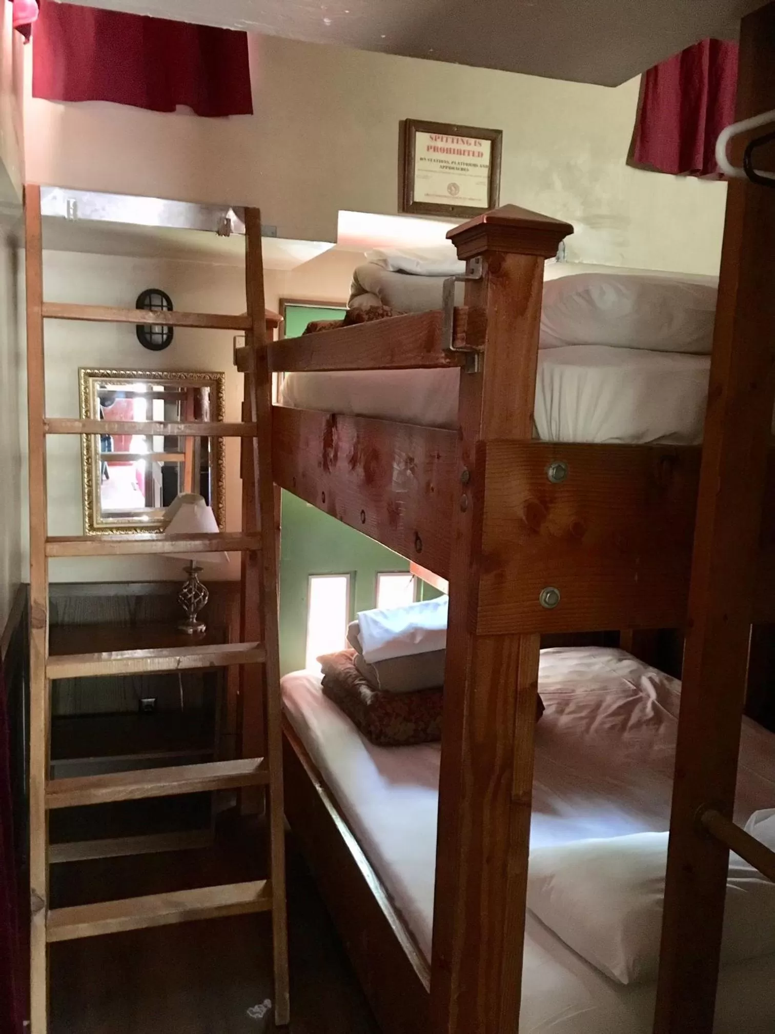 bunk bed, Bed in The Canyon Motel & RV Park
