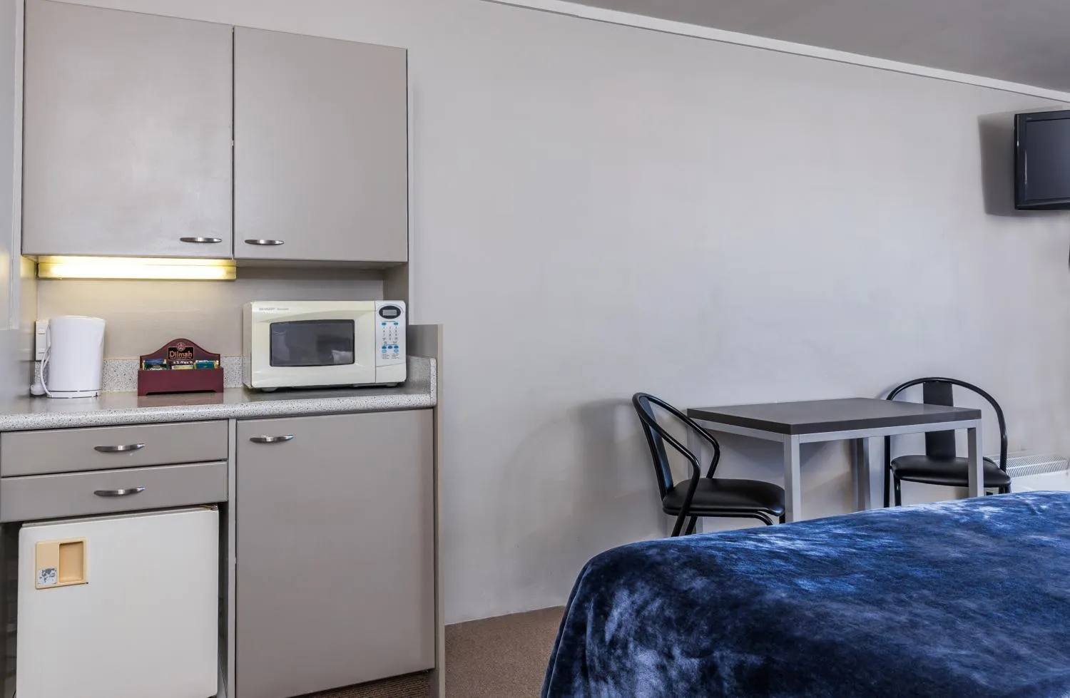 Double Room - Disability Access in Twin Peaks Lakeside Inn