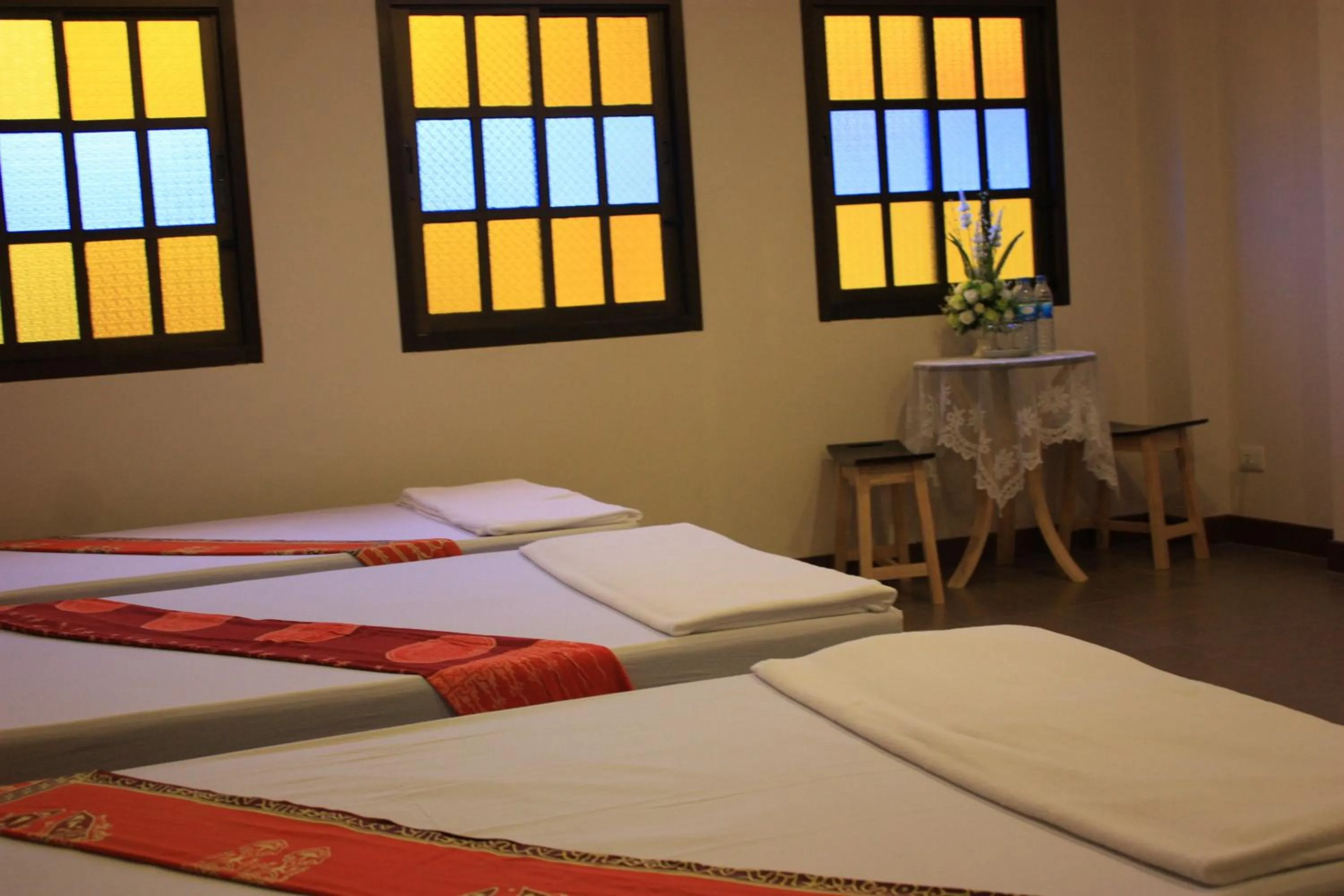 Photo of the whole room, Bed in Ming Shou Boutique House