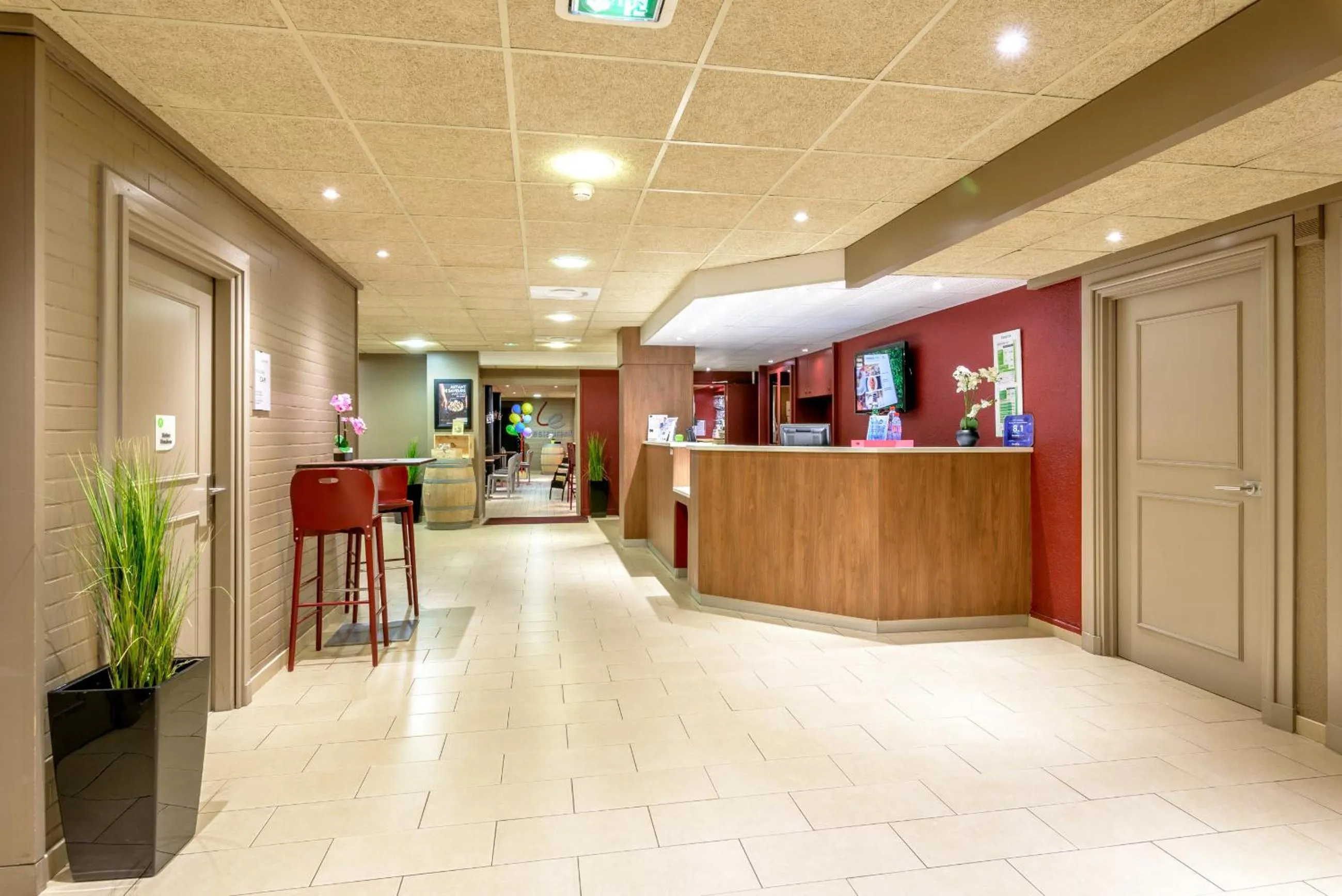 Lobby or reception in Campanile Toulouse Purpan