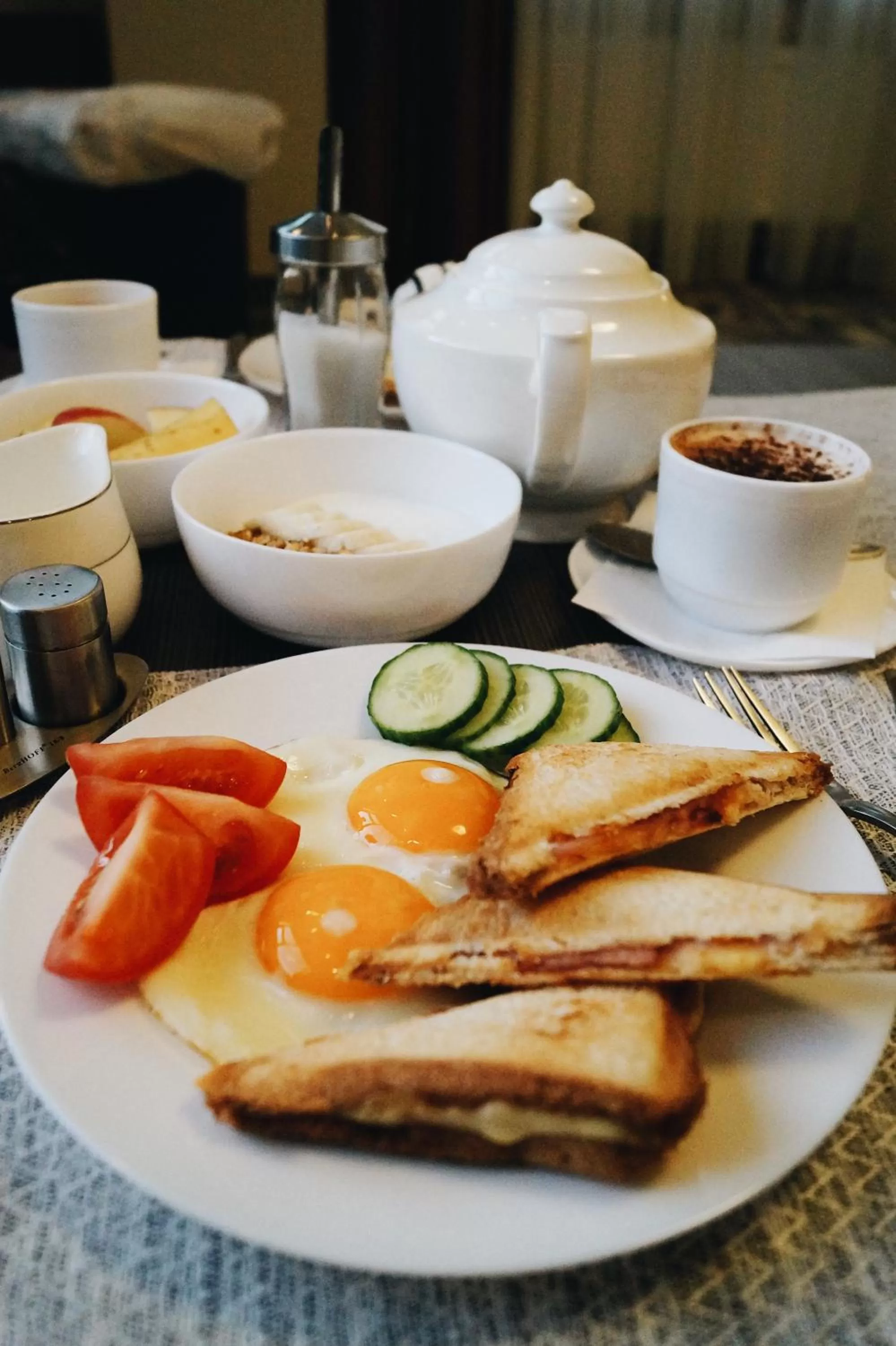 Food and drinks in 12th Floor Apartments