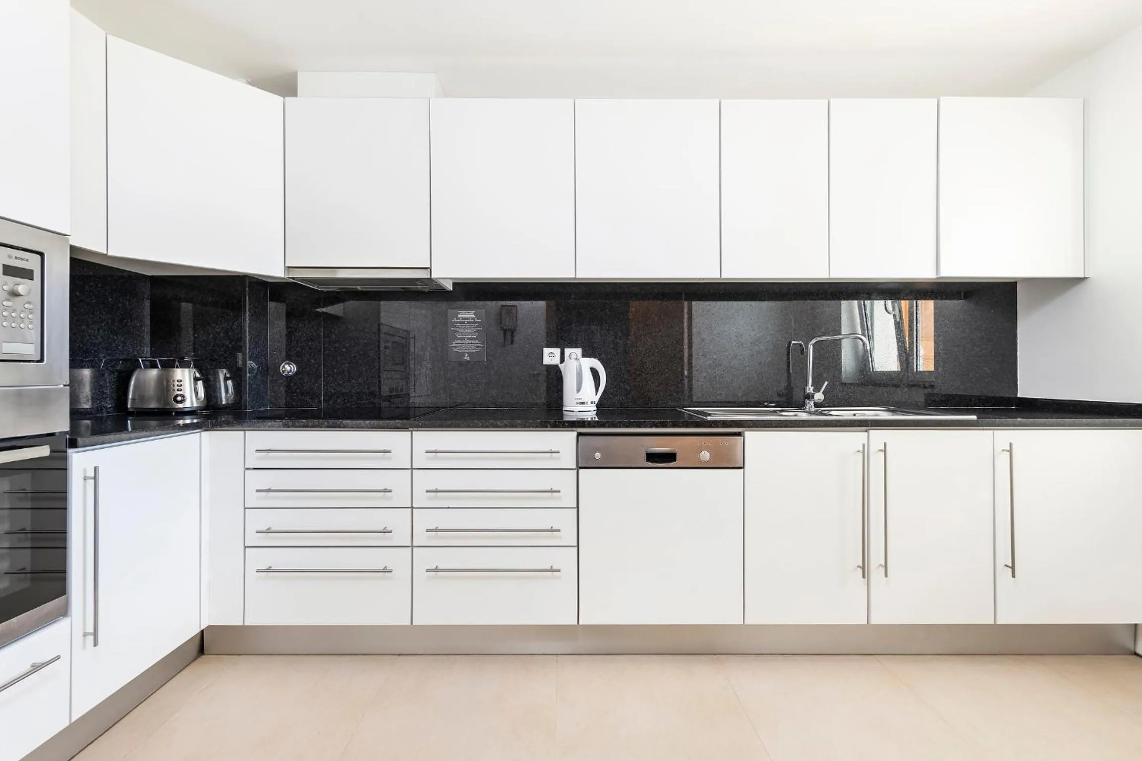Kitchen or kitchenette in Eden Villas & Apartments