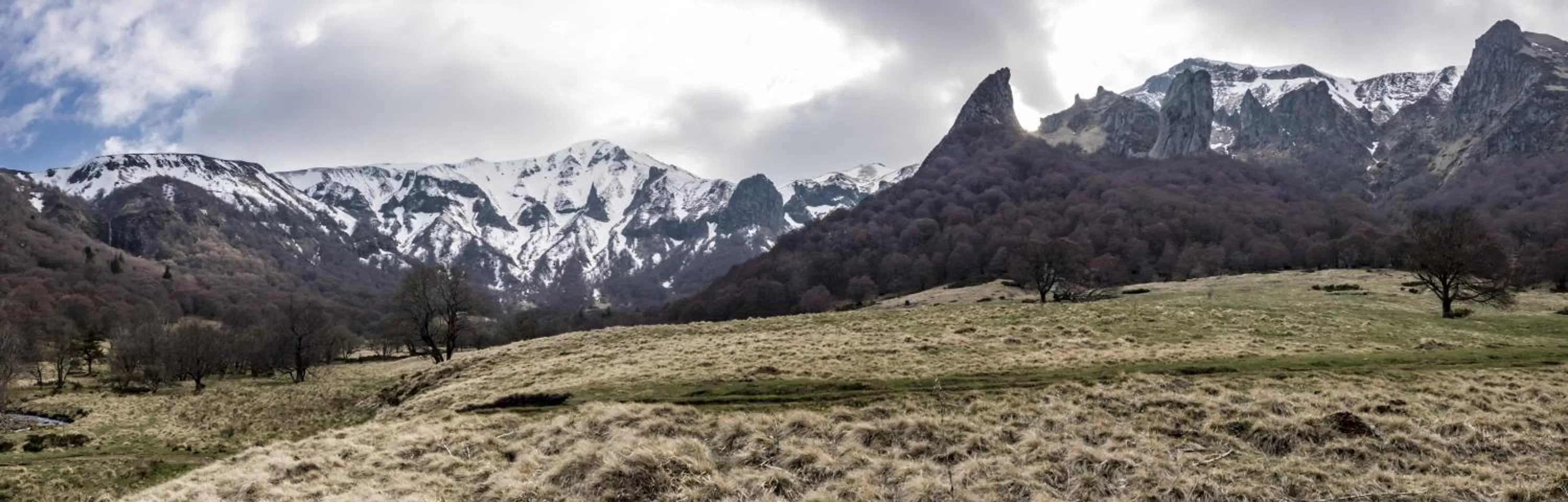 Natural landscape in Kyriad Clermont-Ferrand-Sud - La Pardieu