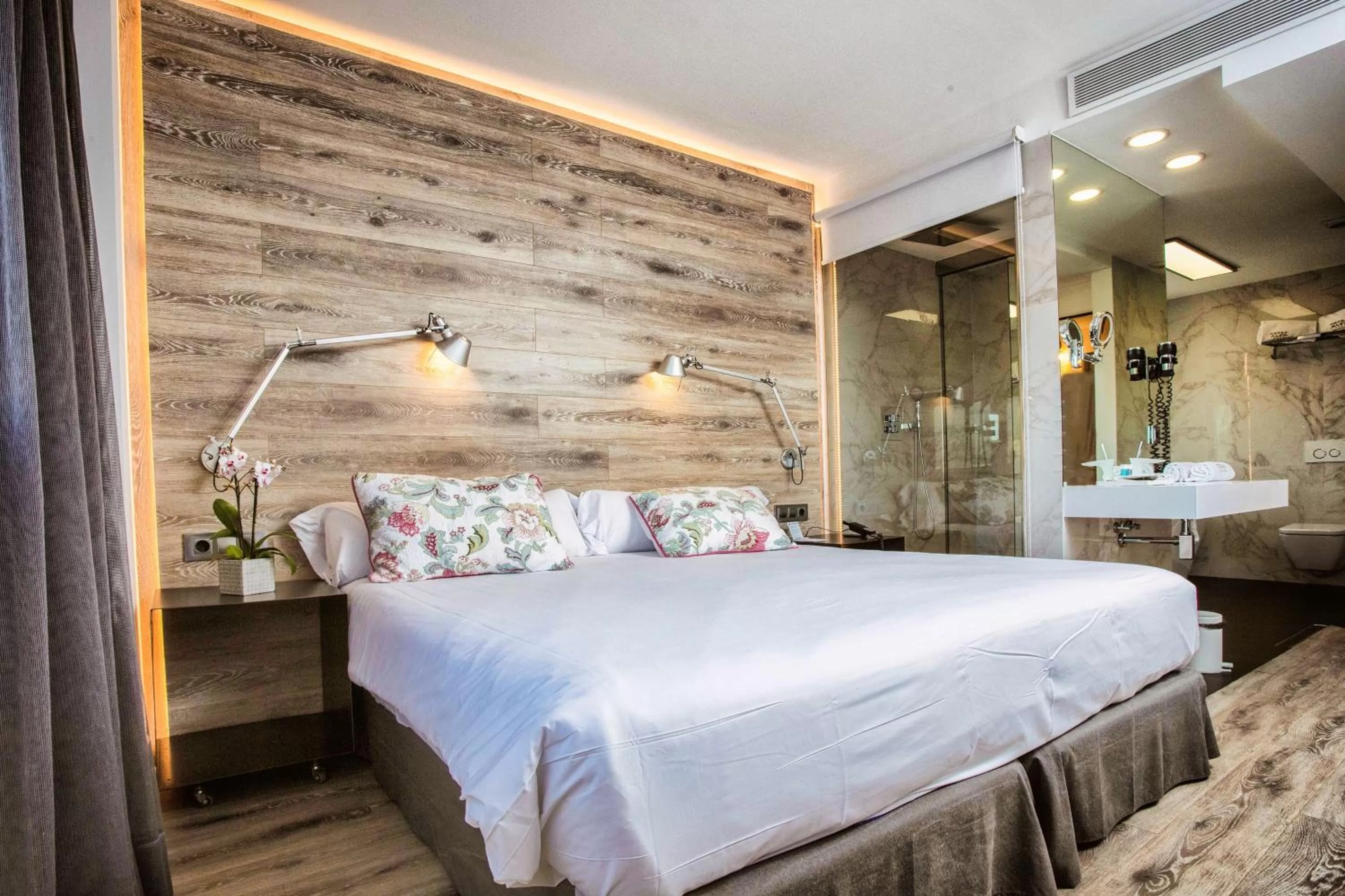 Photo of the whole room, Bed in Best Western Plus Hotel Alfa Aeropuerto