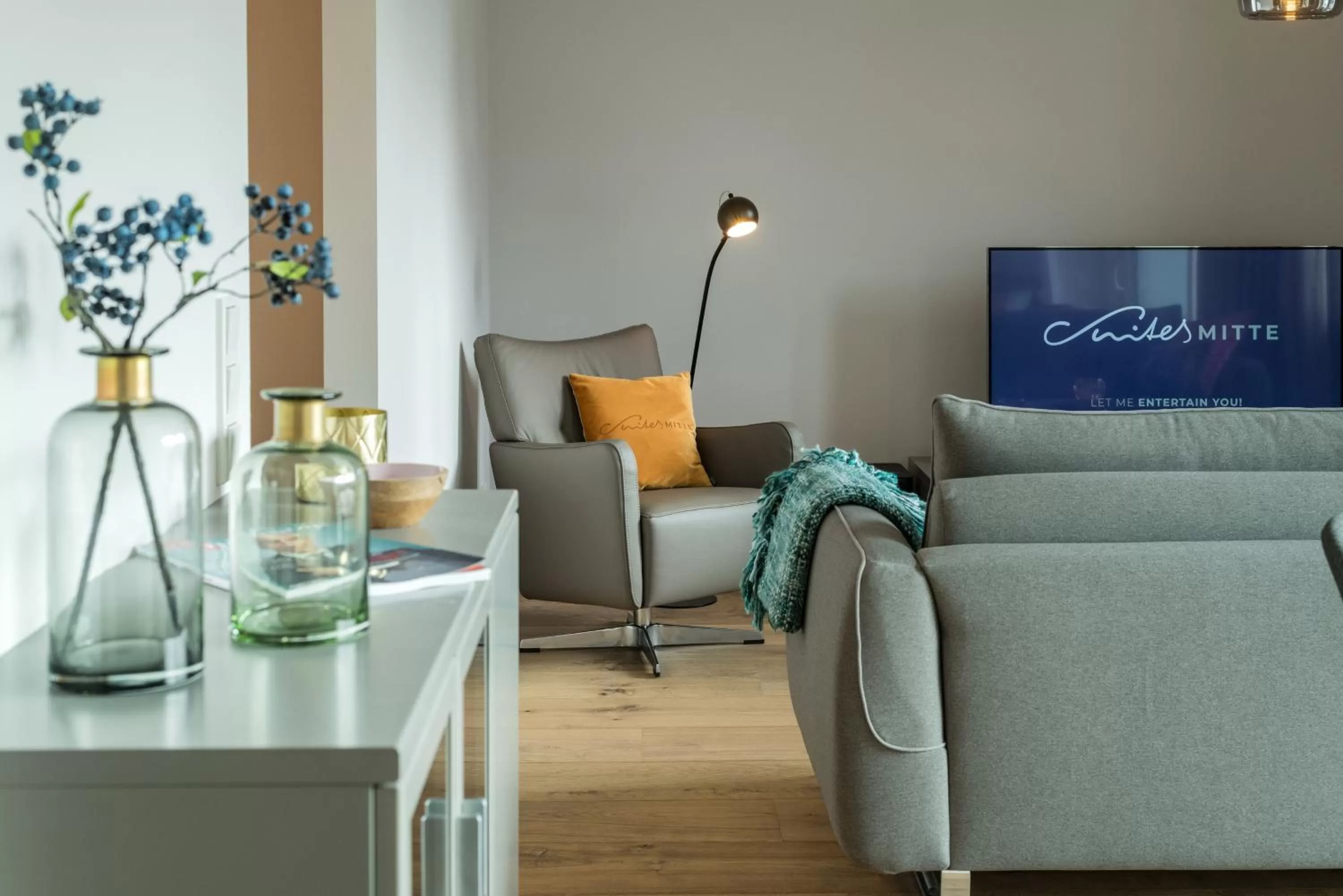 TV and multimedia, Seating Area in Suites MITTE - Aparthotel