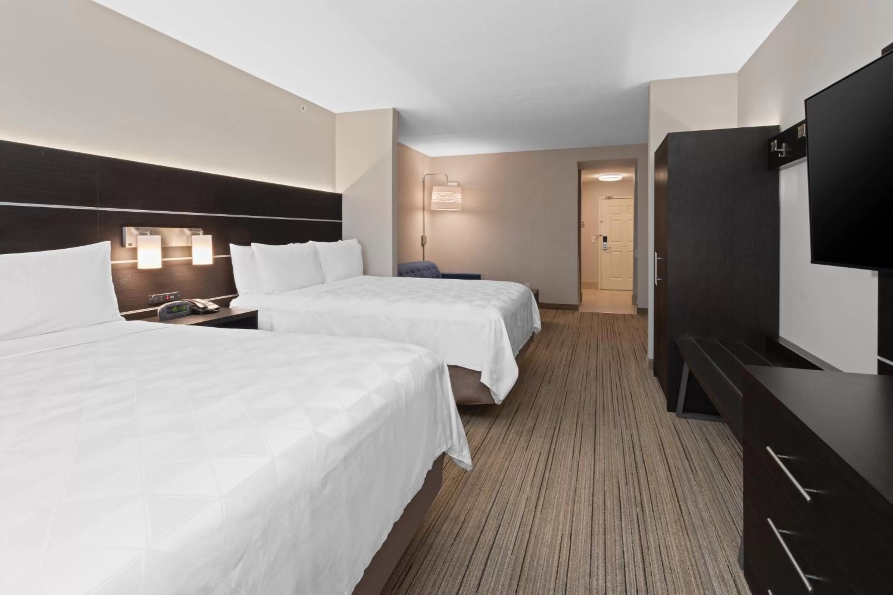 Bedroom, Bed in Holiday Inn Express & Suites Lake Placid by IHG