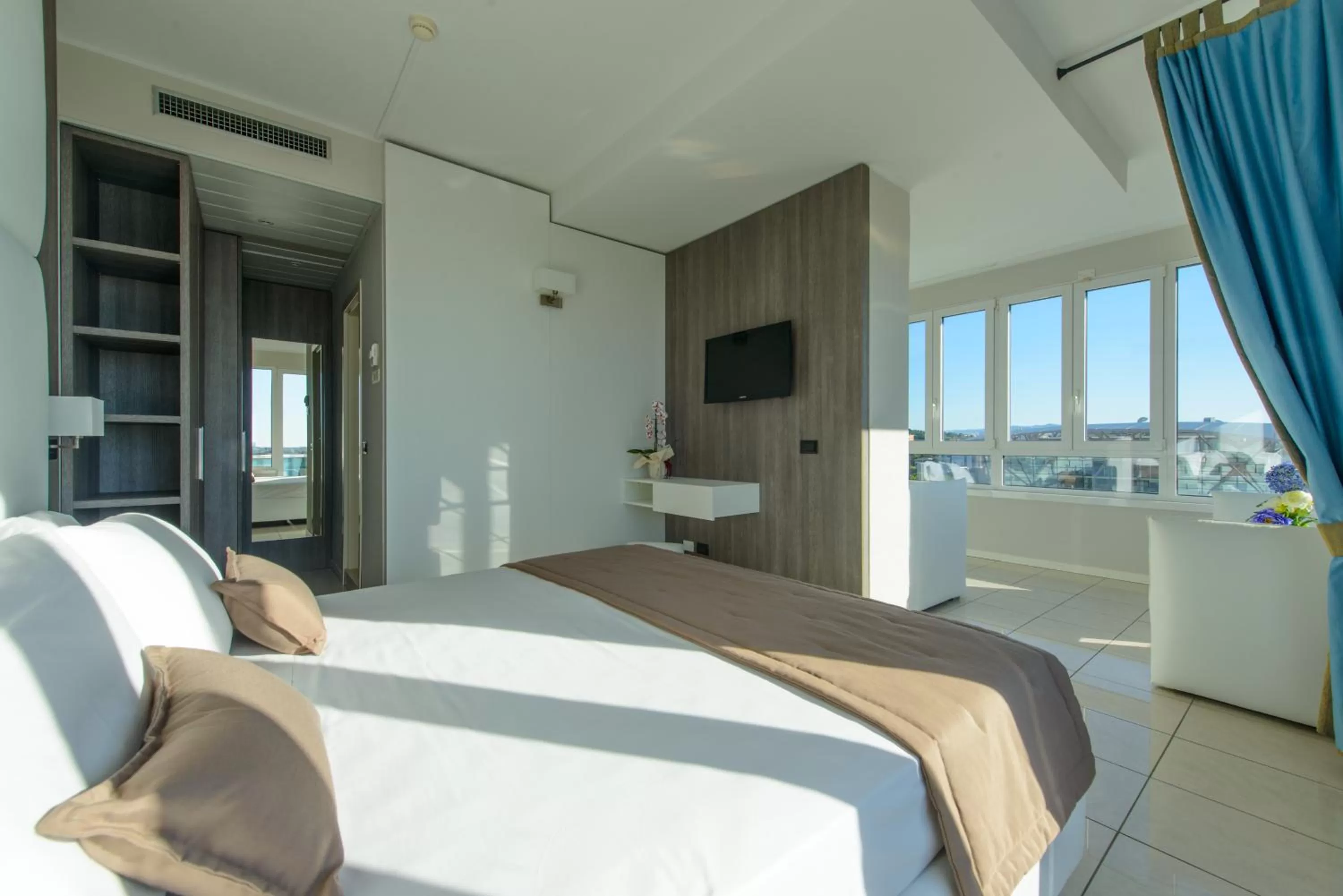 Bed in Hotel Cristallo