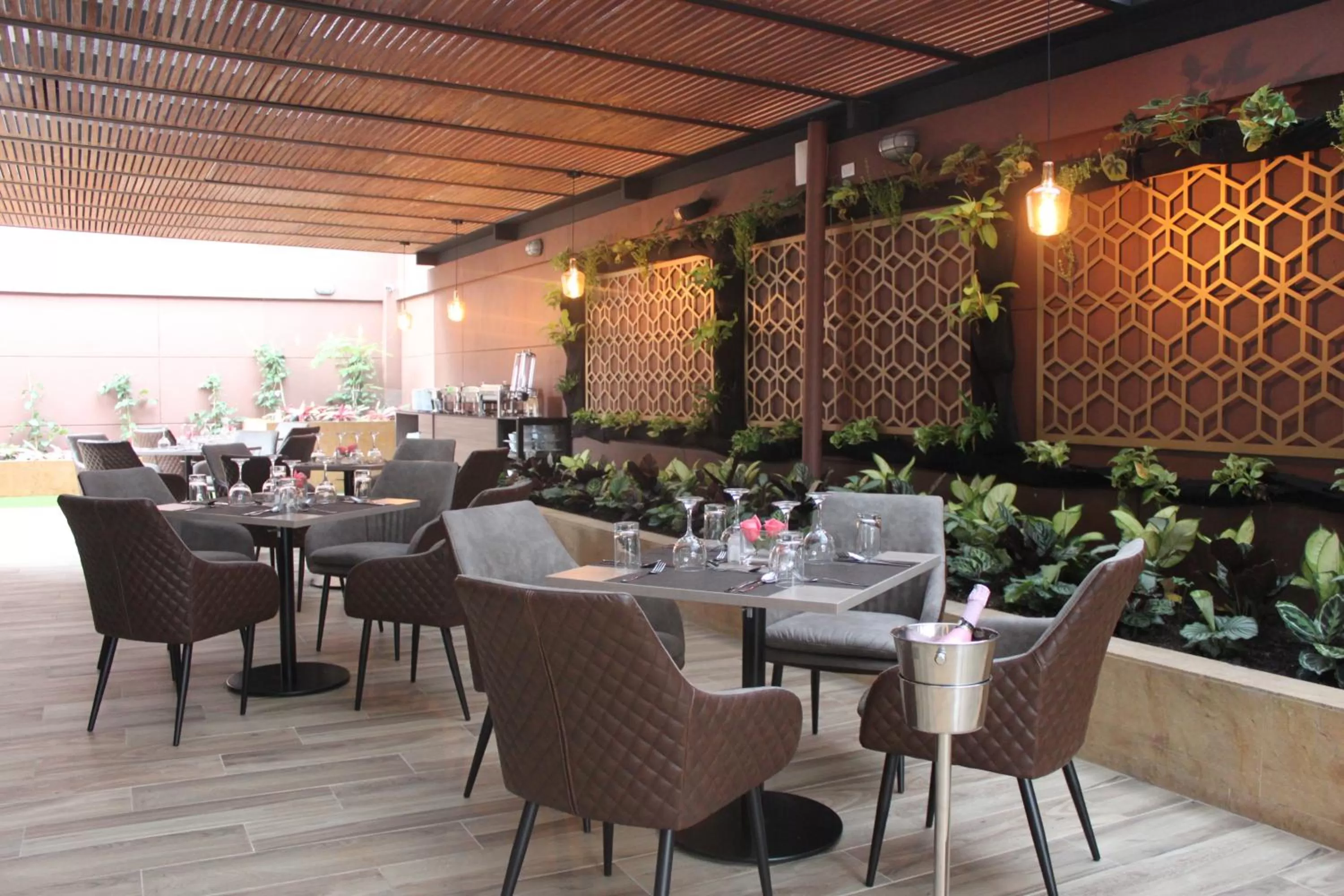 Restaurant/places to eat in Hotel Lomas 10 Medellin