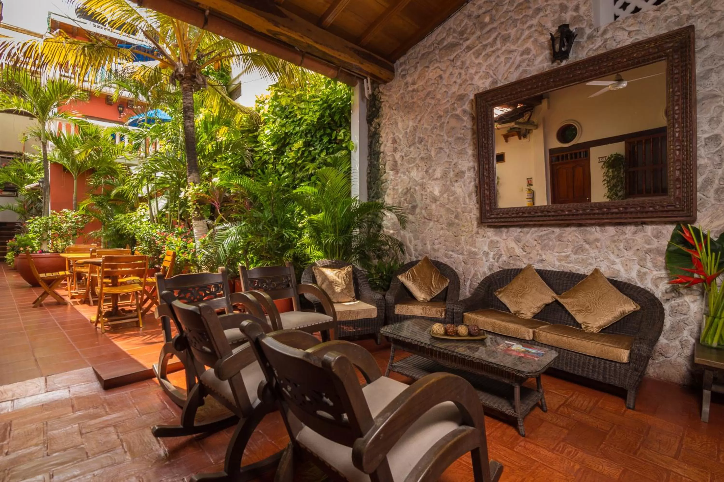 Communal lounge/ TV room in Hotel 3 Banderas