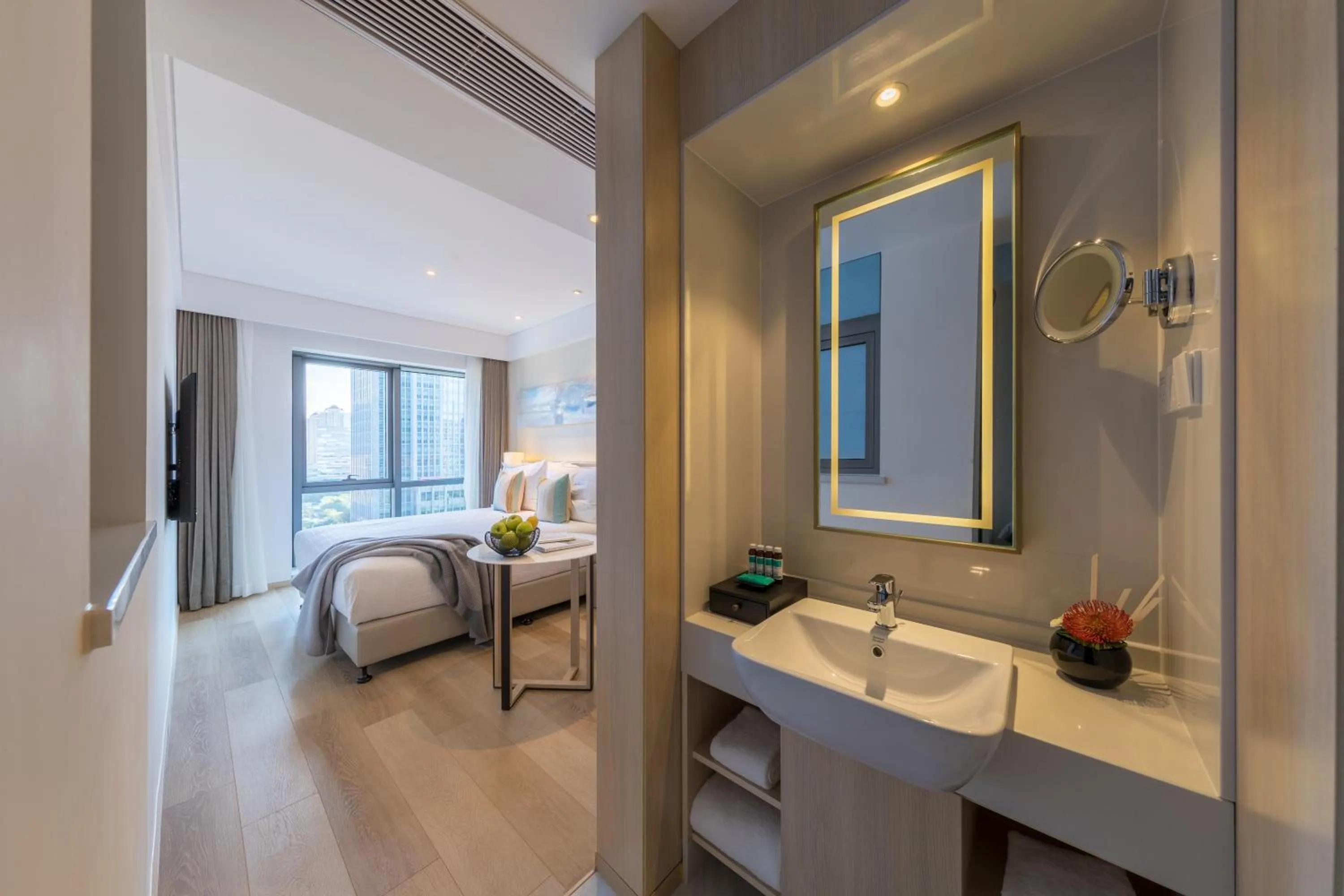 Photo of the whole room, Bed in Sincere Residence Changfeng - Changfeng Ecological Business District - Near Exit 3 of Changfeng Park Station on Subway Line 15