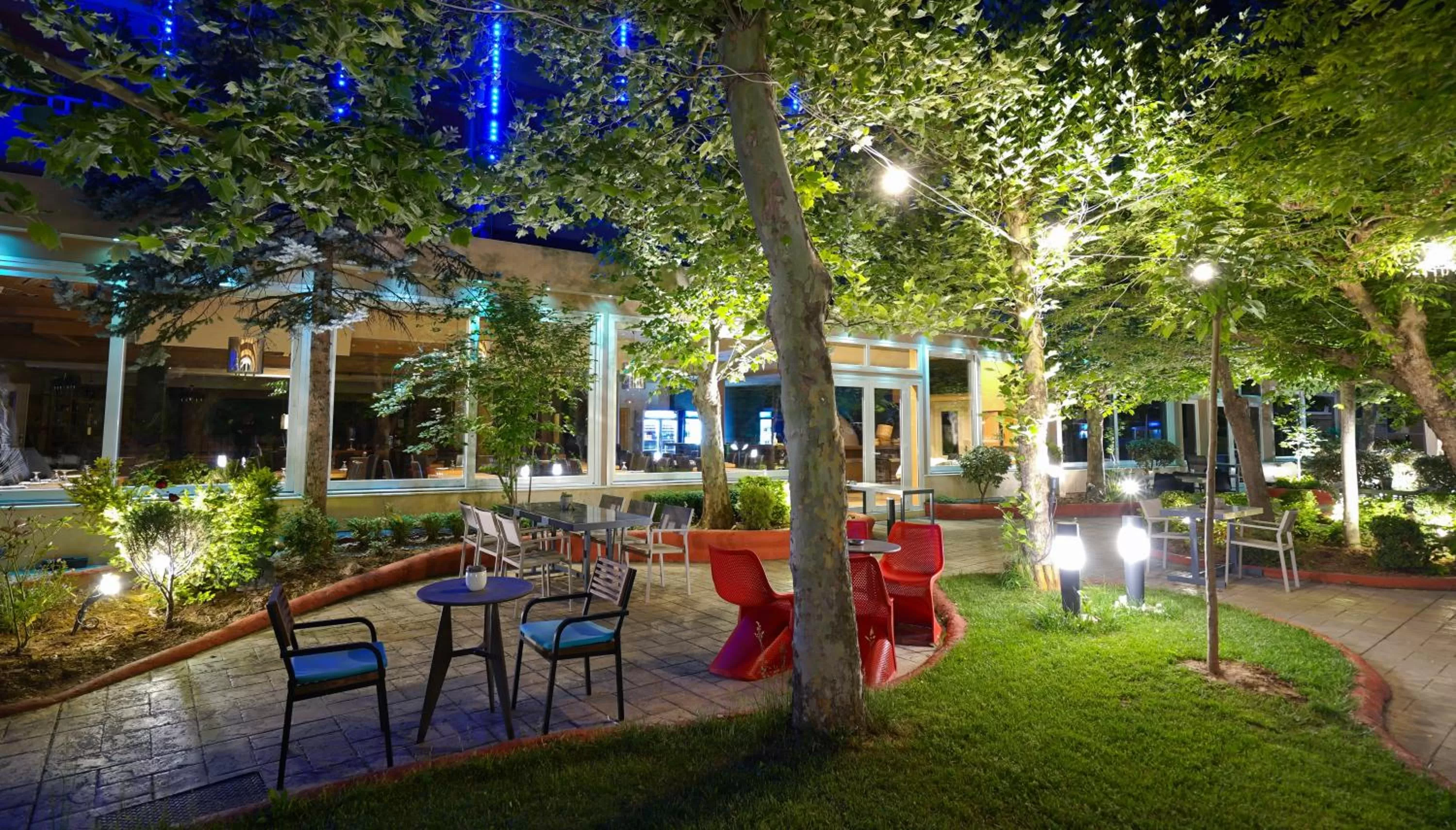 Restaurant/places to eat in Pantelidis Hotel & Spa
