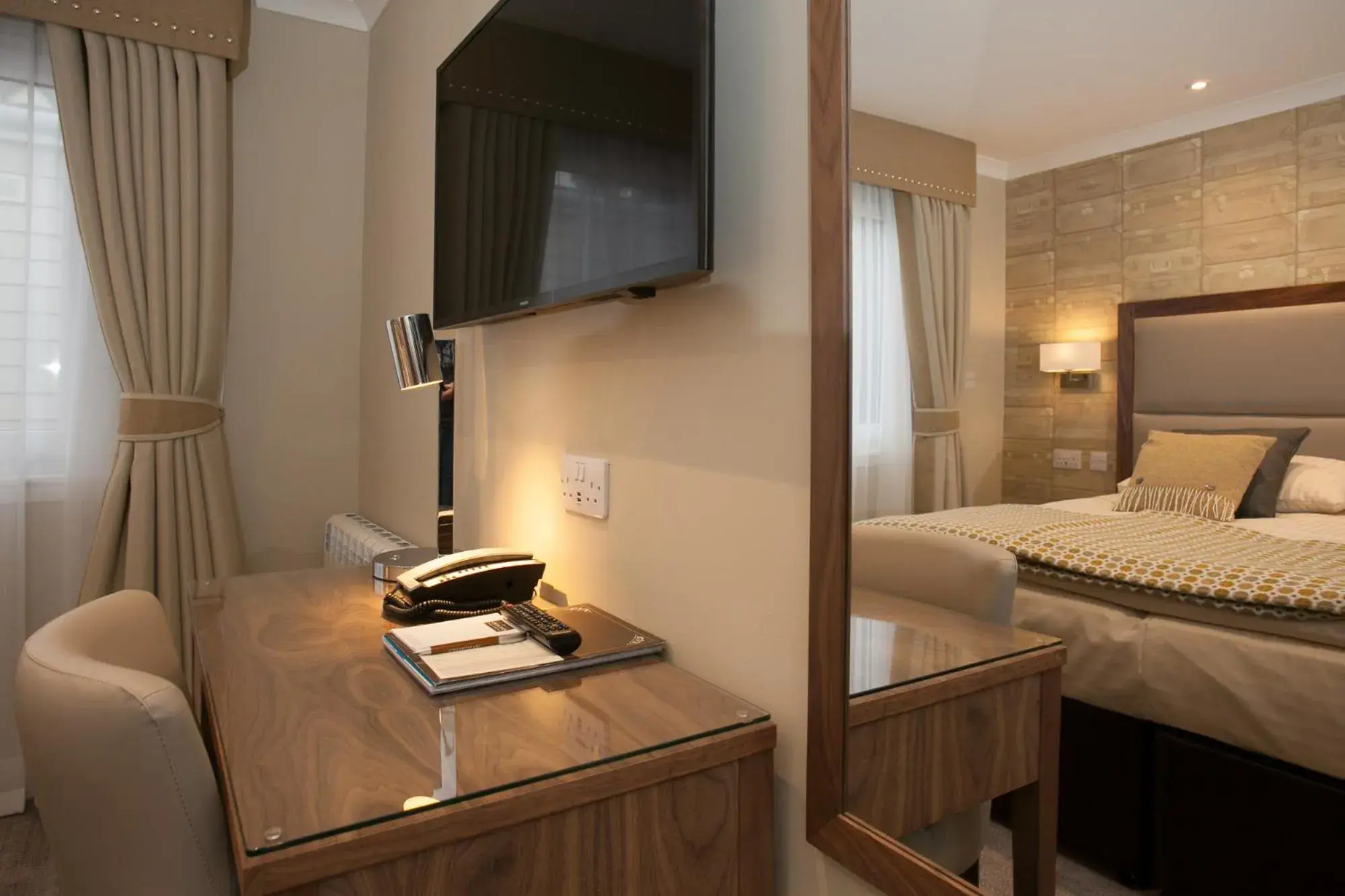 Double Room in Cruachan Hotel Double Room in Cruachan Hotel