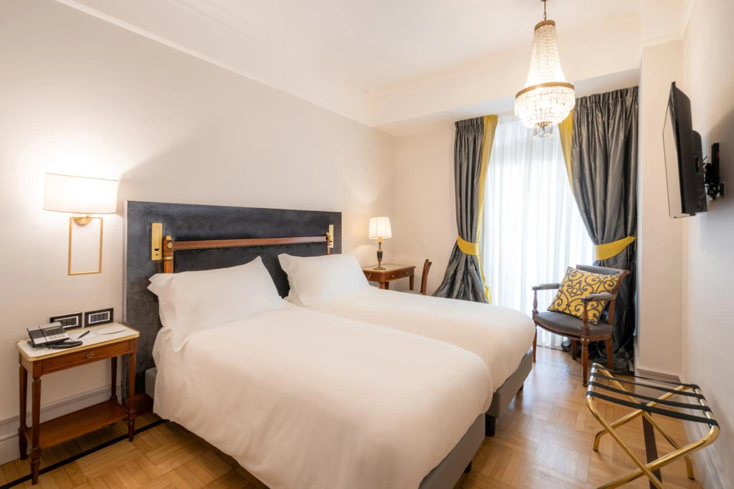 Standard Double or Twin Room in Grand Hotel Parker's