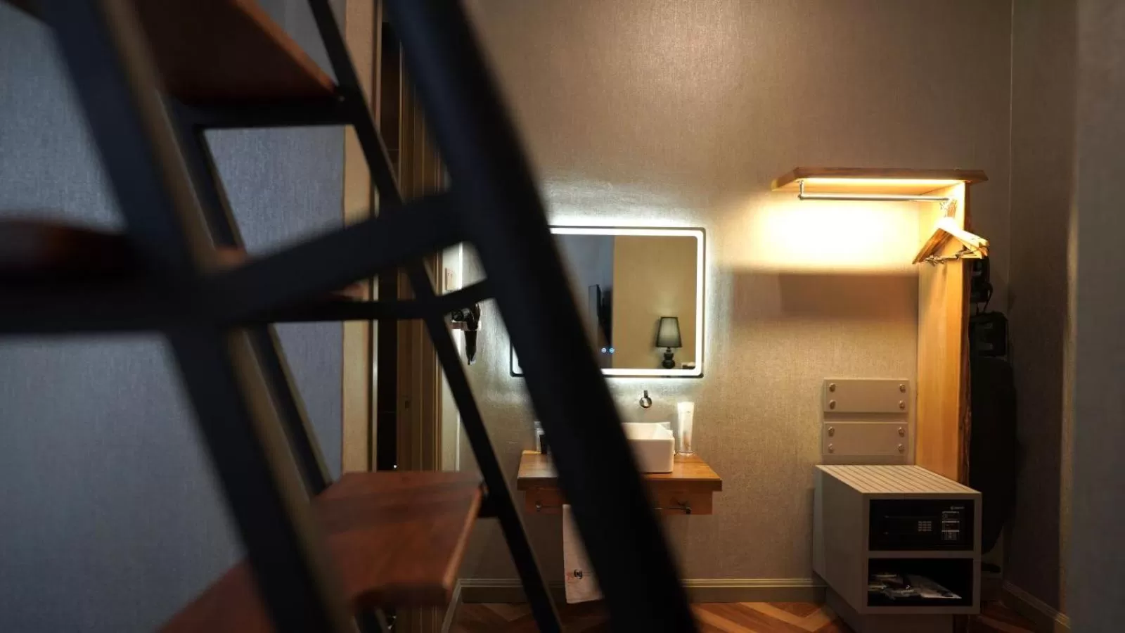 hair dresser in 1969 Business Suites @ Ipoh Garden