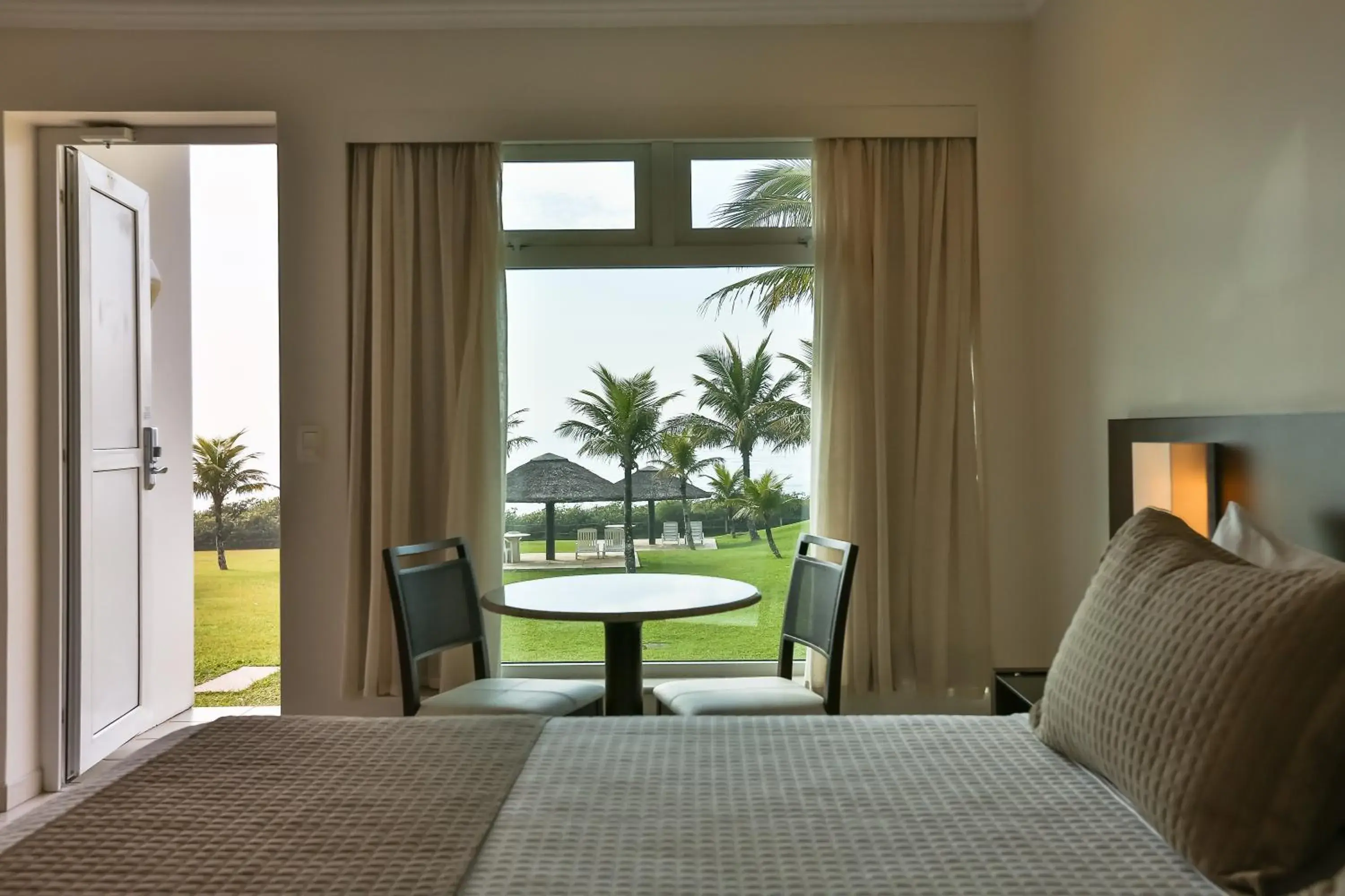 One-Bedroom Chalet in Itapema Beach Hoteis by Nobile One-Bedroom Chalet in Itapema Beach Hoteis by Nobile