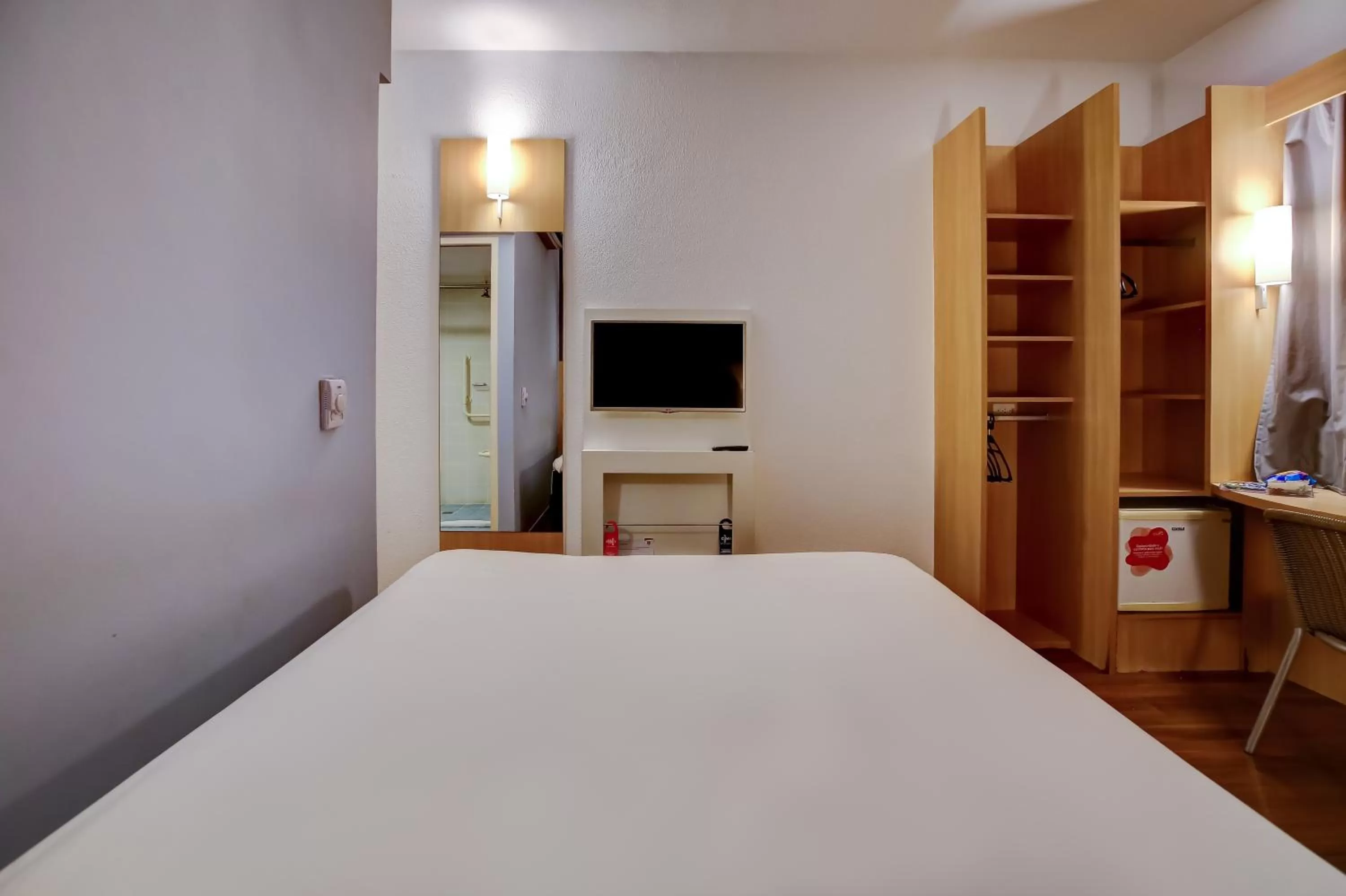 Bed in ibis Vitoria Praia do Canto