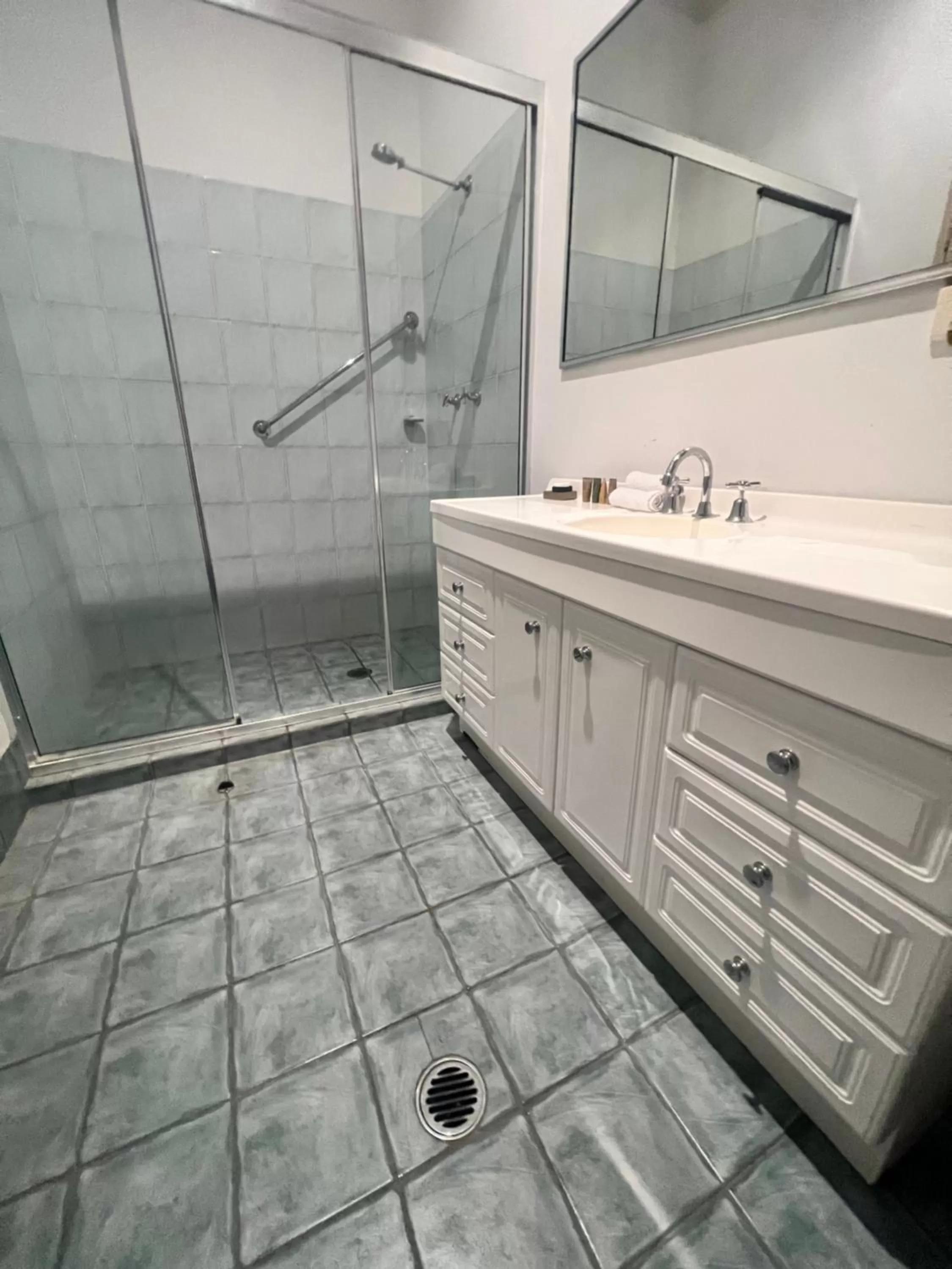 Bathroom in Charing Cross Hotel