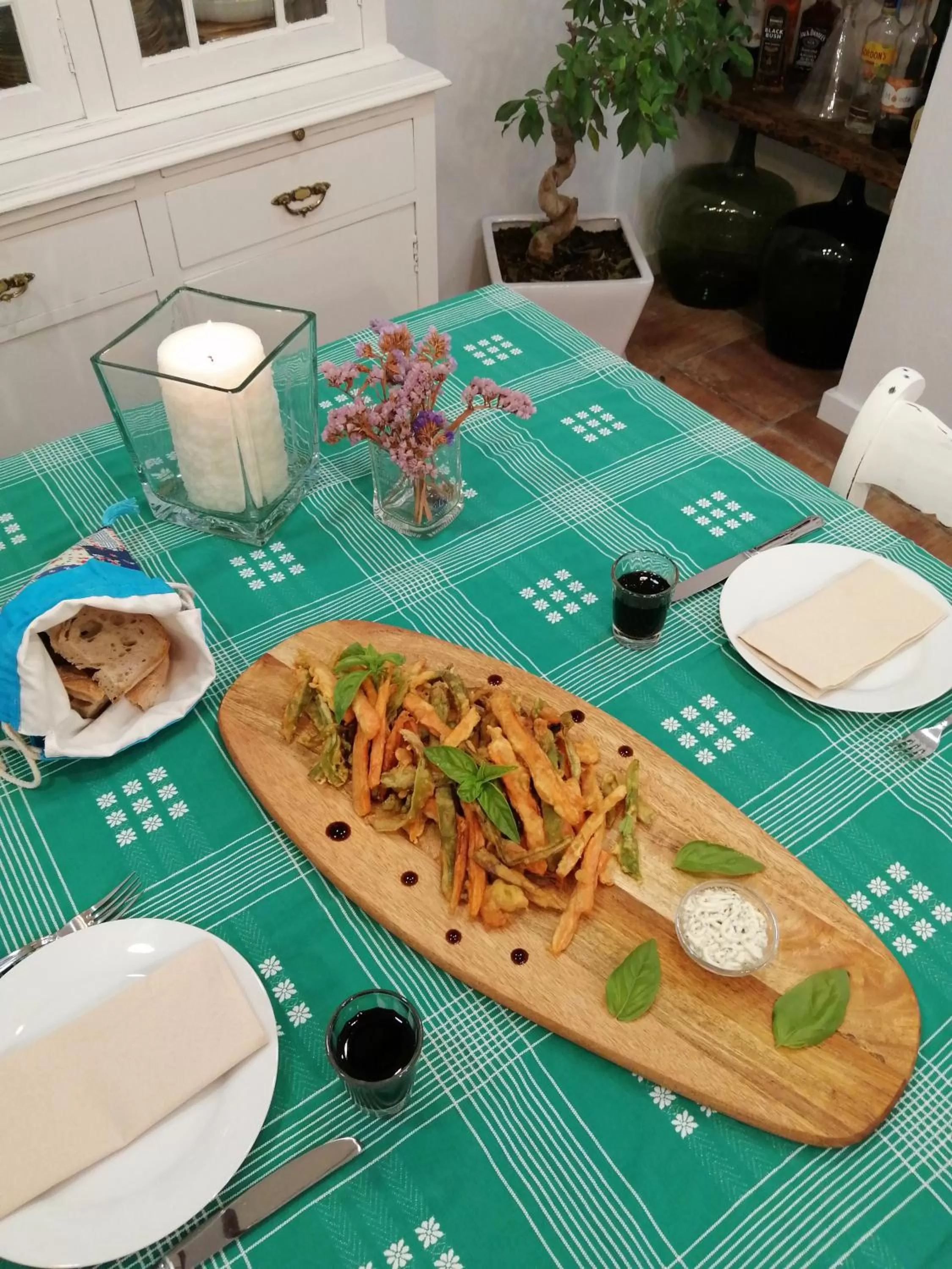 Food and drinks in Maria`s Guesthouse