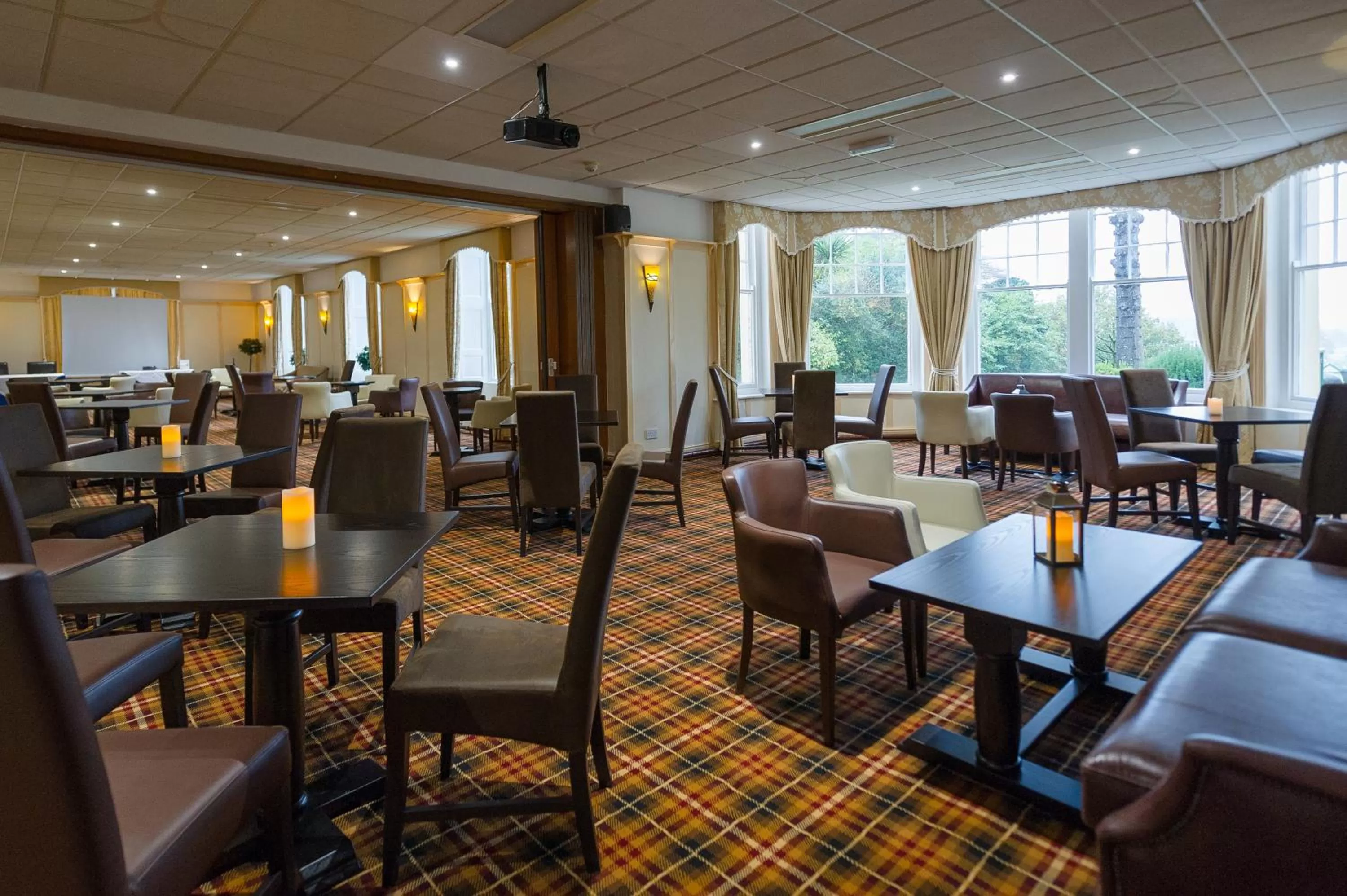 Restaurant/places to eat in Royal Victoria Hotel Snowdonia