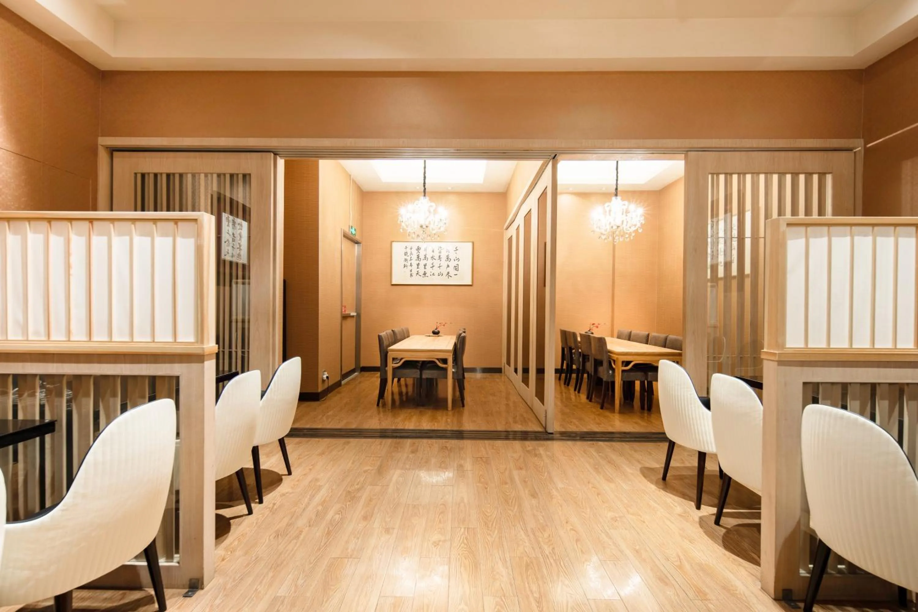 Restaurant/places to eat in Holiday Inn Shanghai Hongqiao West by IHG