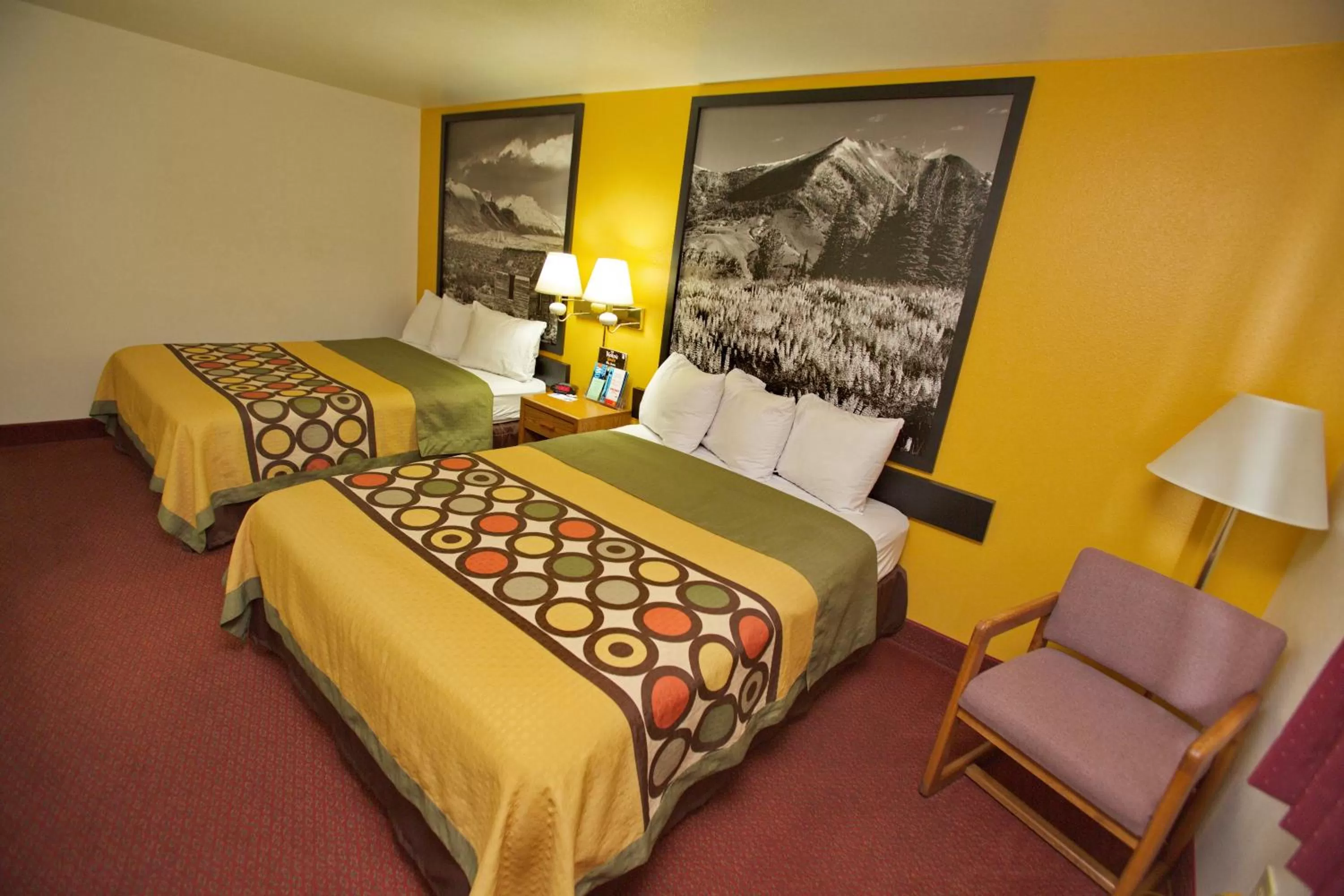 Decorative detail, Bed in Super 8 by Wyndham Elko