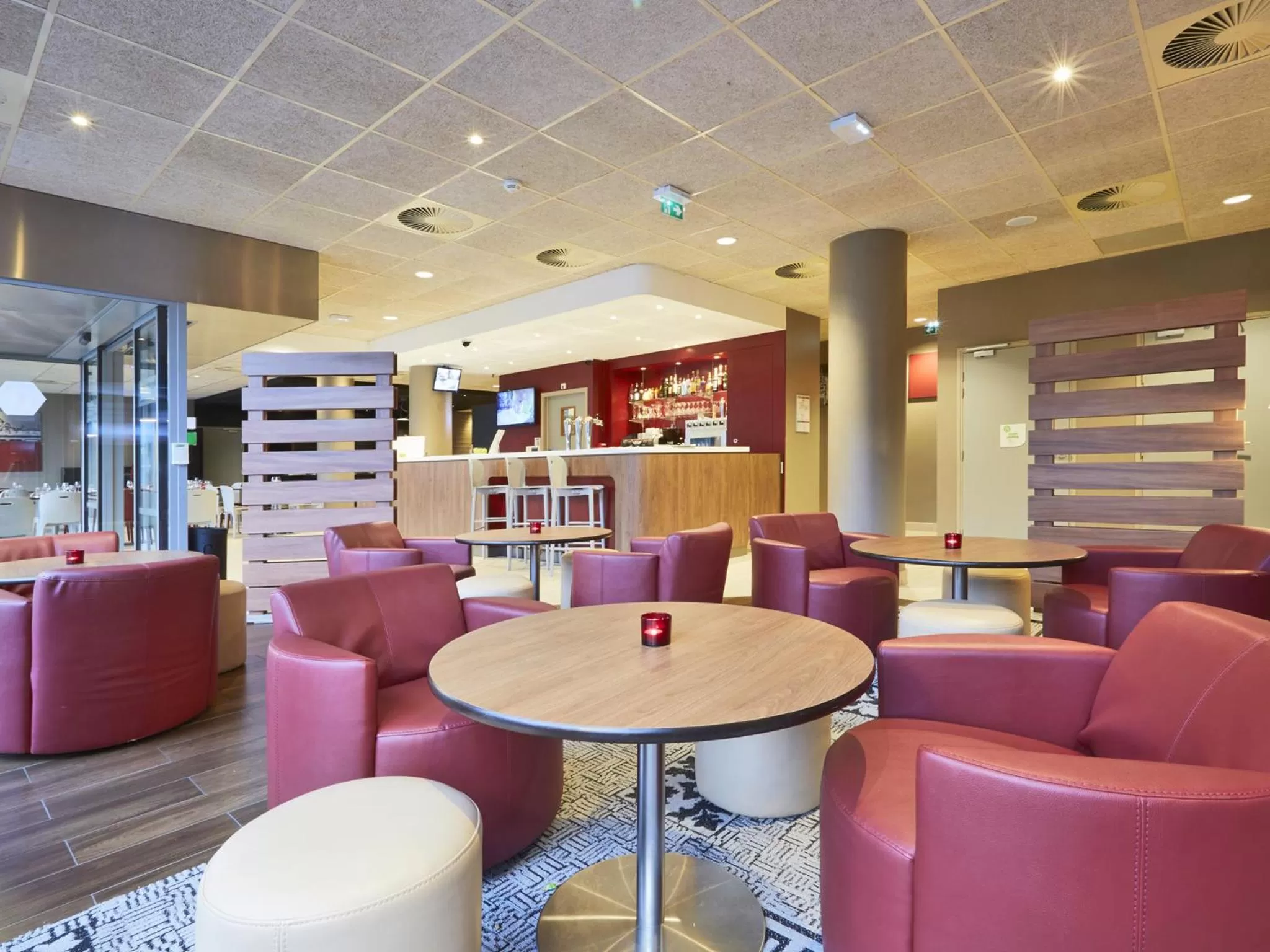 Lounge or bar in Campanile Lille Euralille